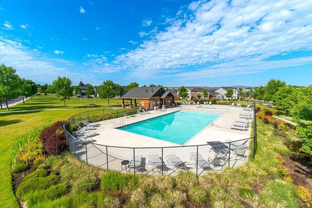 Community photo - Ochoco Pointe community pool. Adult pool.