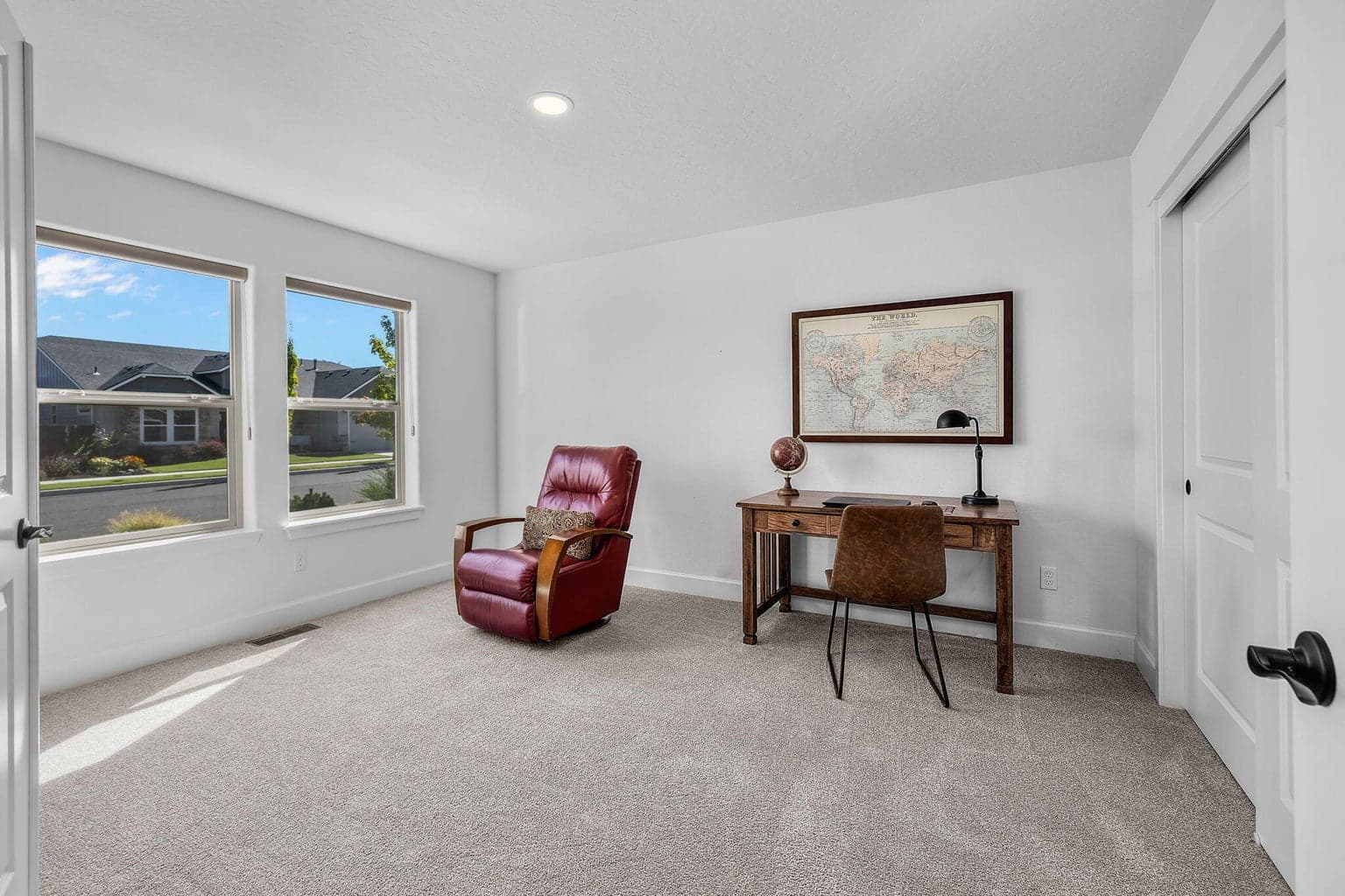 Photo of 2925 NW 23rd Street 6 of 48