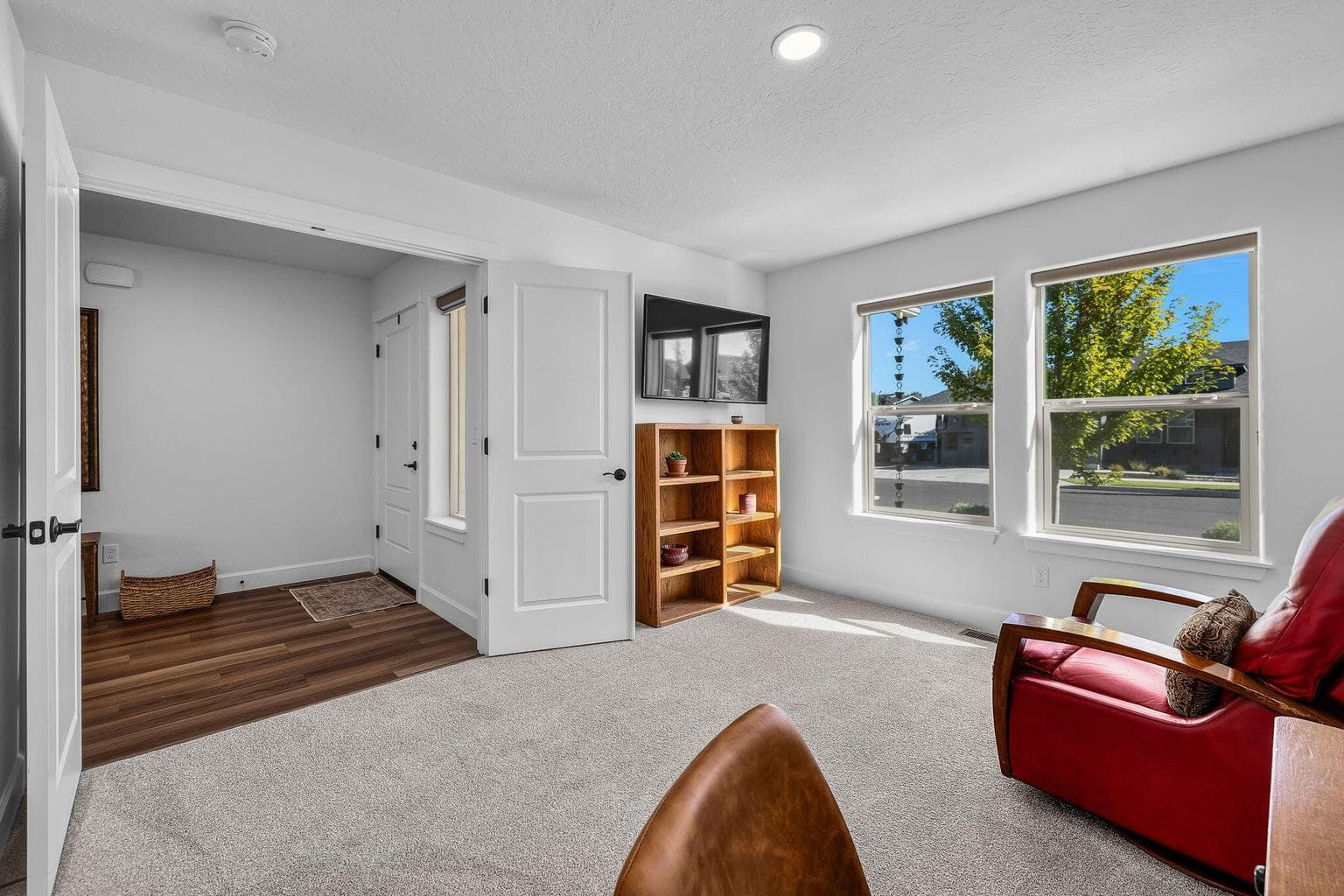 Photo of 2925 NW 23rd Street 7 of 48