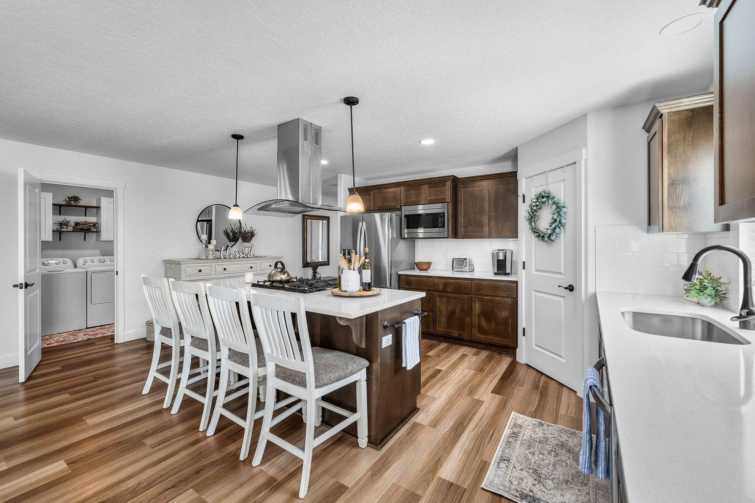 Photo of 2925 NW 23rd Street 10 of 48