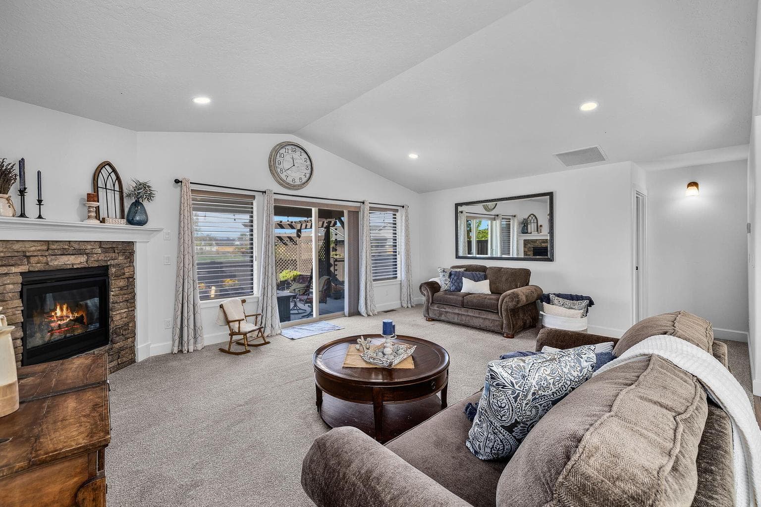 Photo of 2925 NW 23rd Street 14 of 48