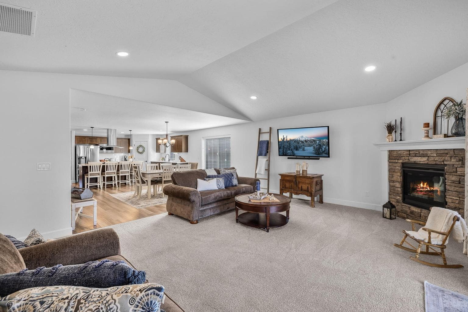 Photo of 2925 NW 23rd Street 16 of 48