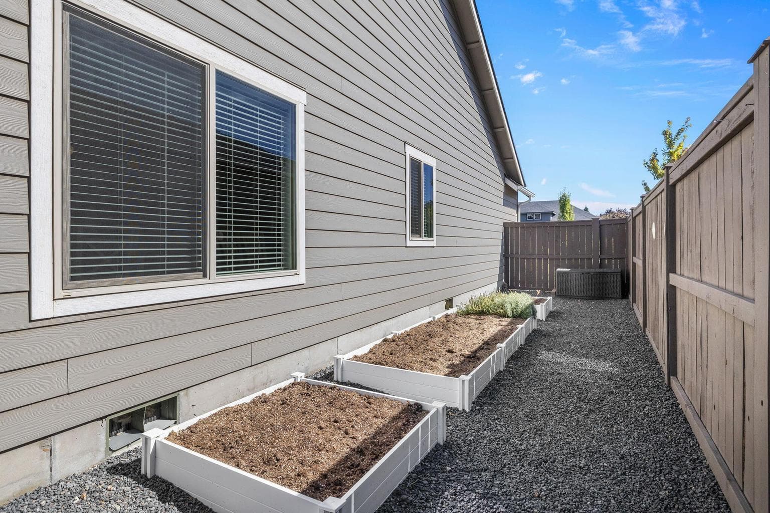 Photo of 2925 NW 23rd Street 36 of 48