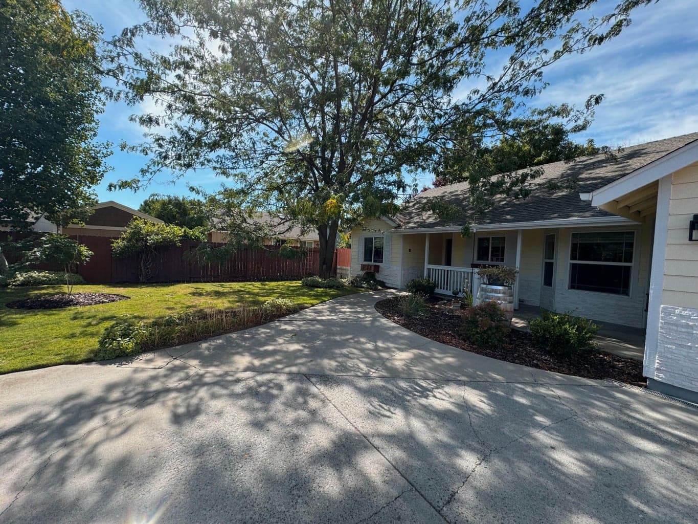 Photo of 2361 19TH 3 of 39