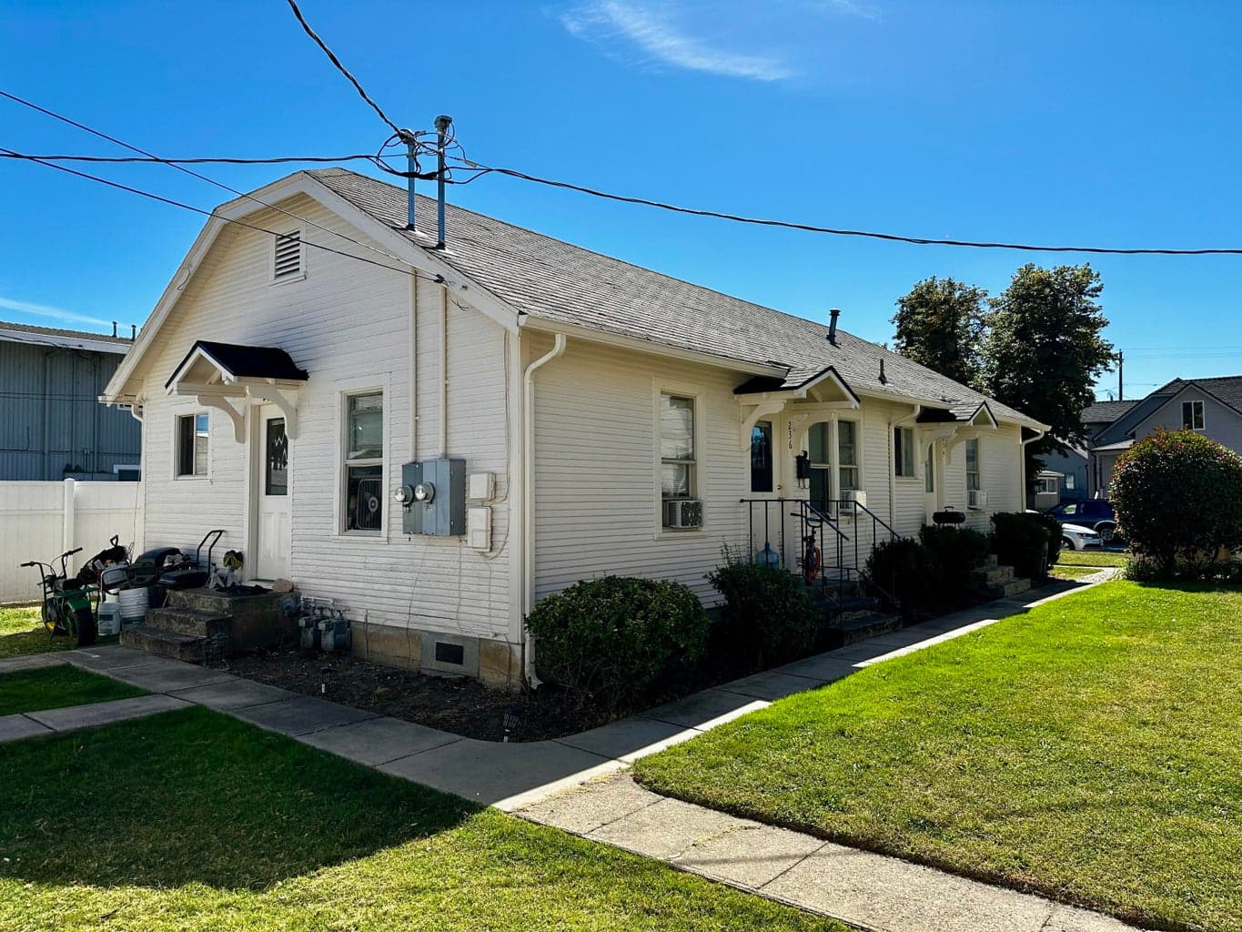 Photo of 325 4th 2 of 29