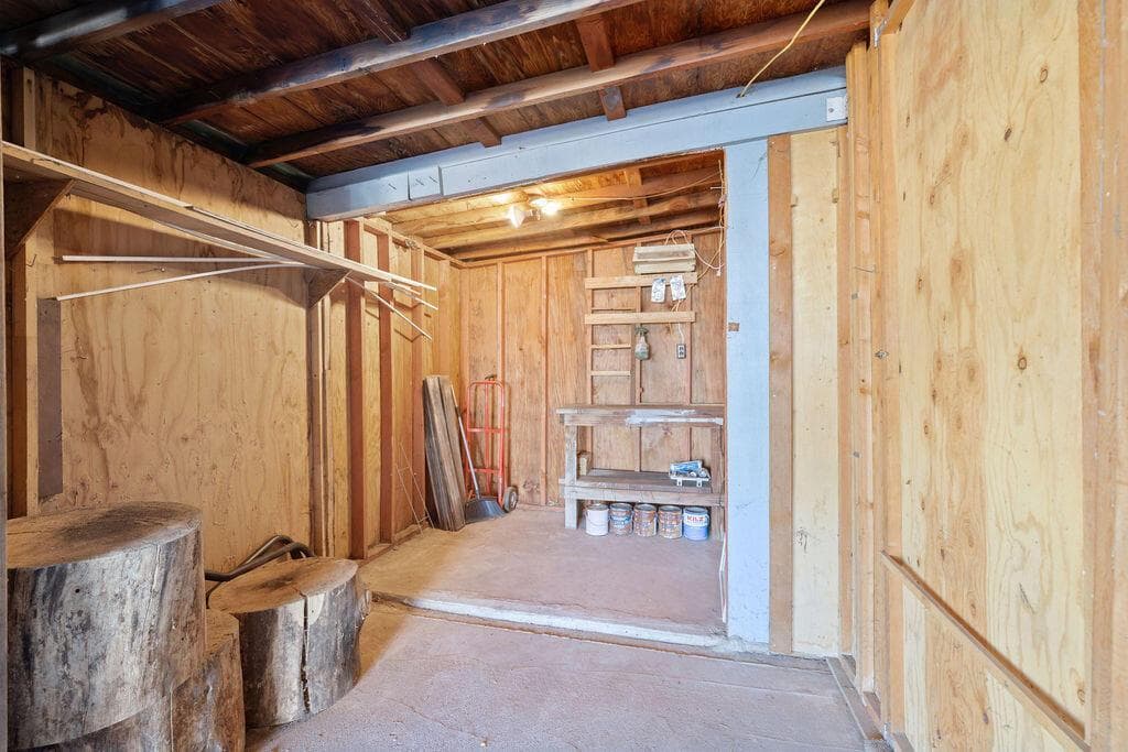 Photo of 400 NW Terrace Lane 17 of 18