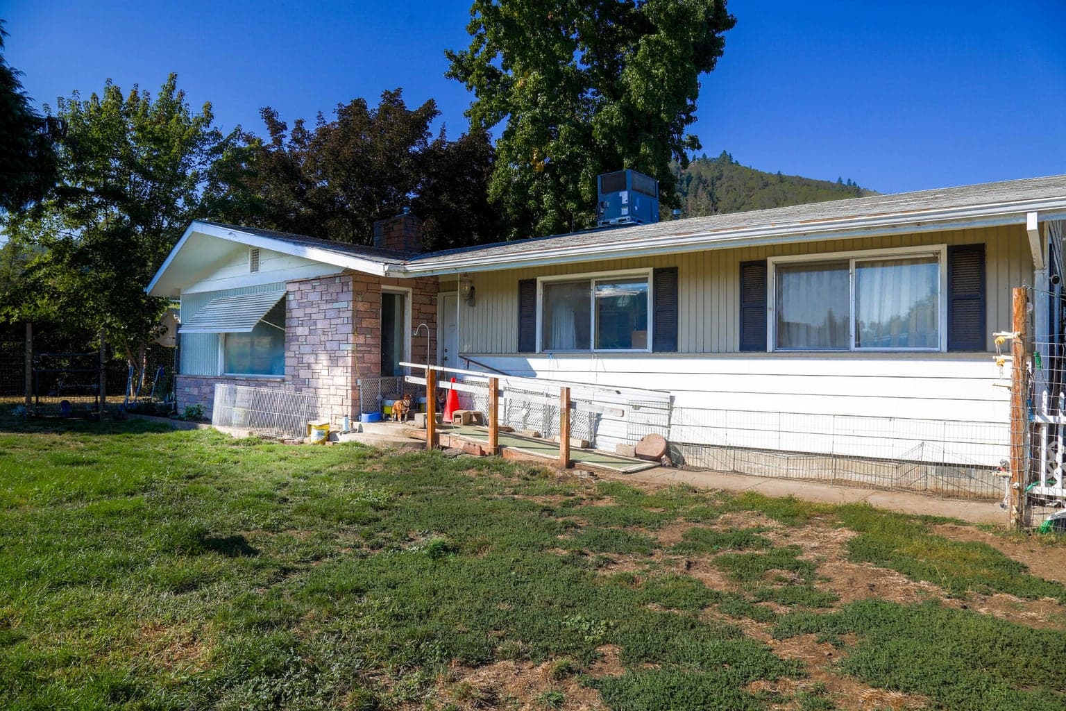 15 Garden Row, Gold Hill, 97525