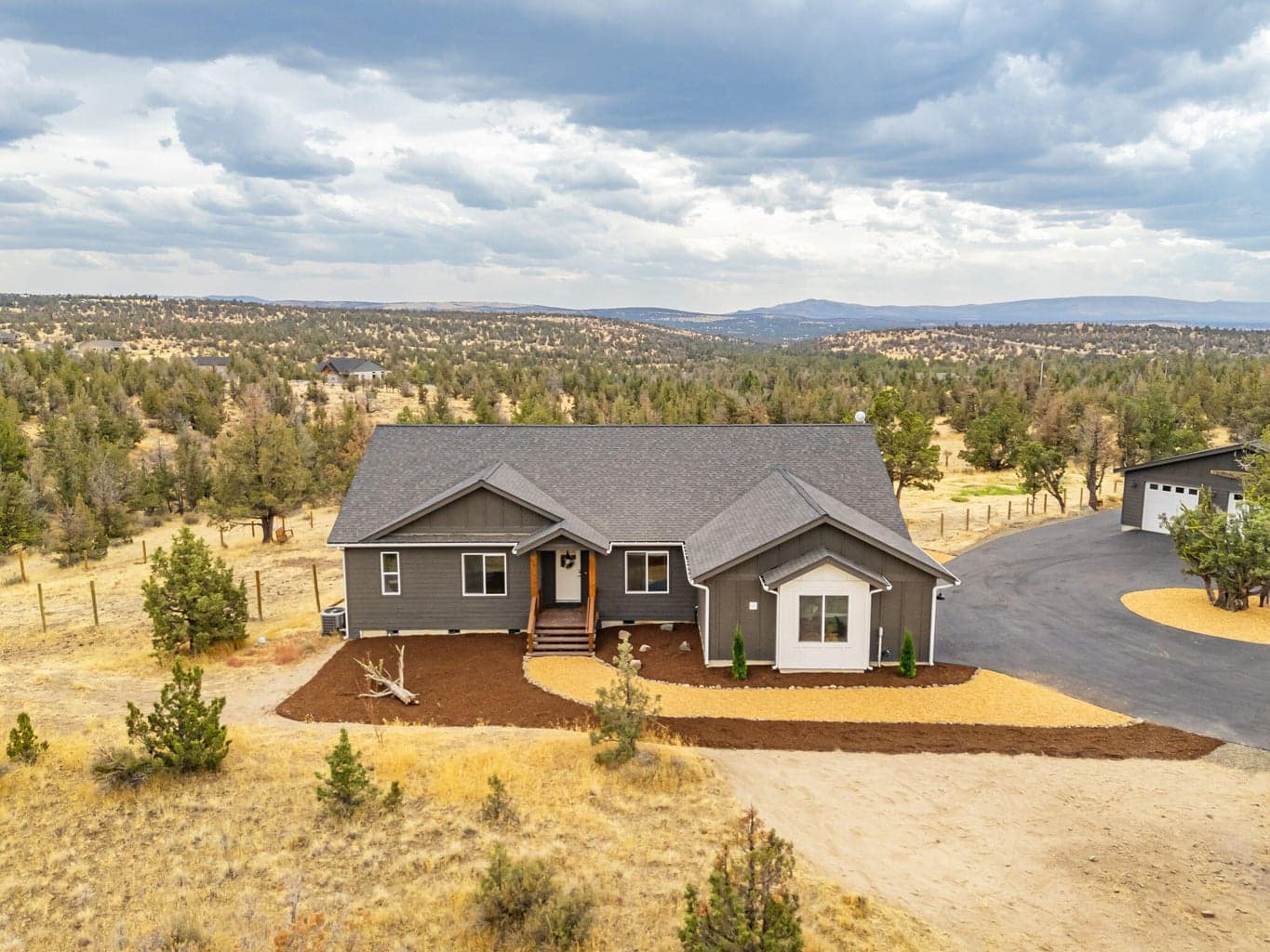 Photo of 9469 Odessa 3 of 64
