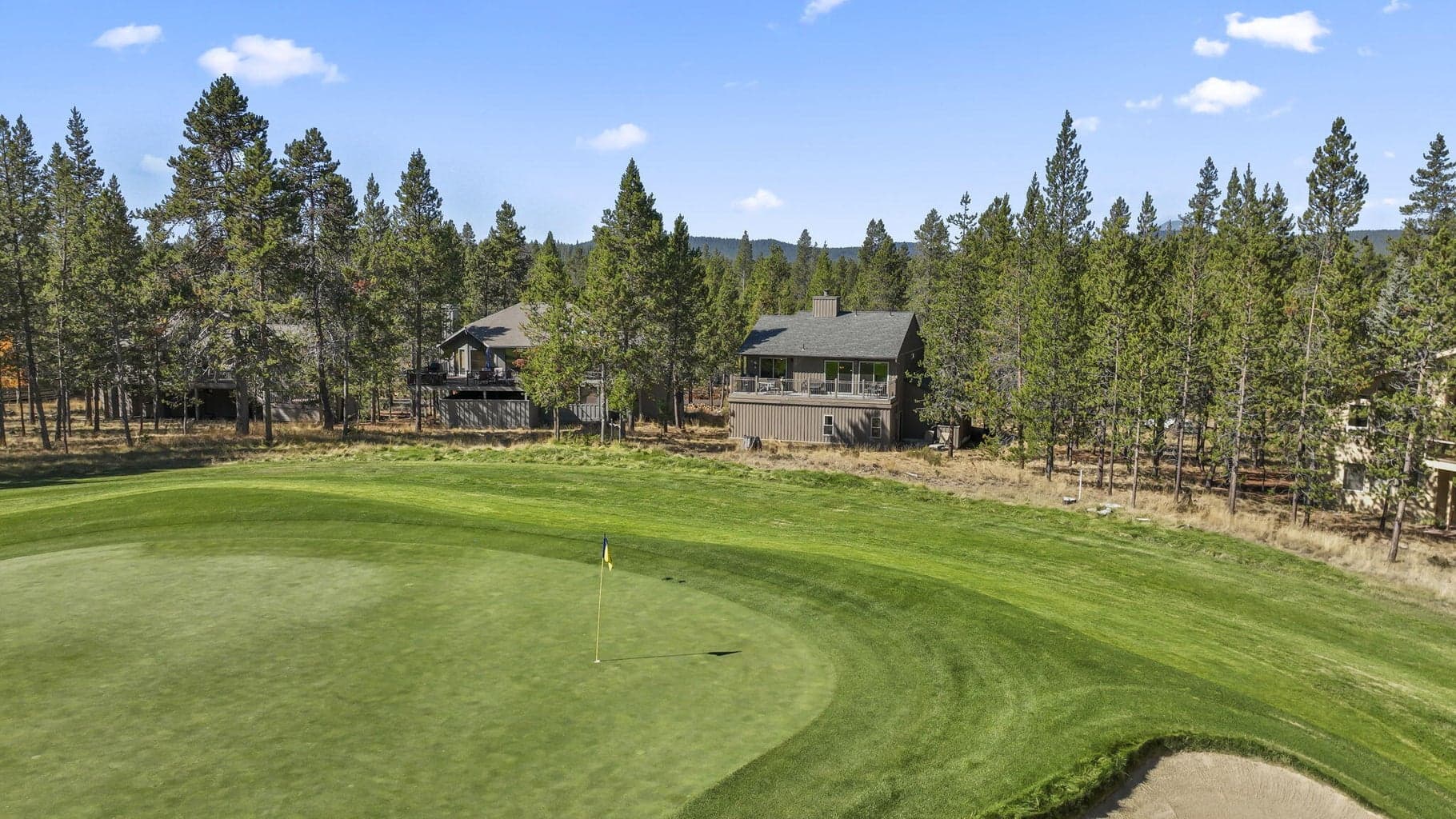 Photo of 57766 Umpqua Lane 4 of 68