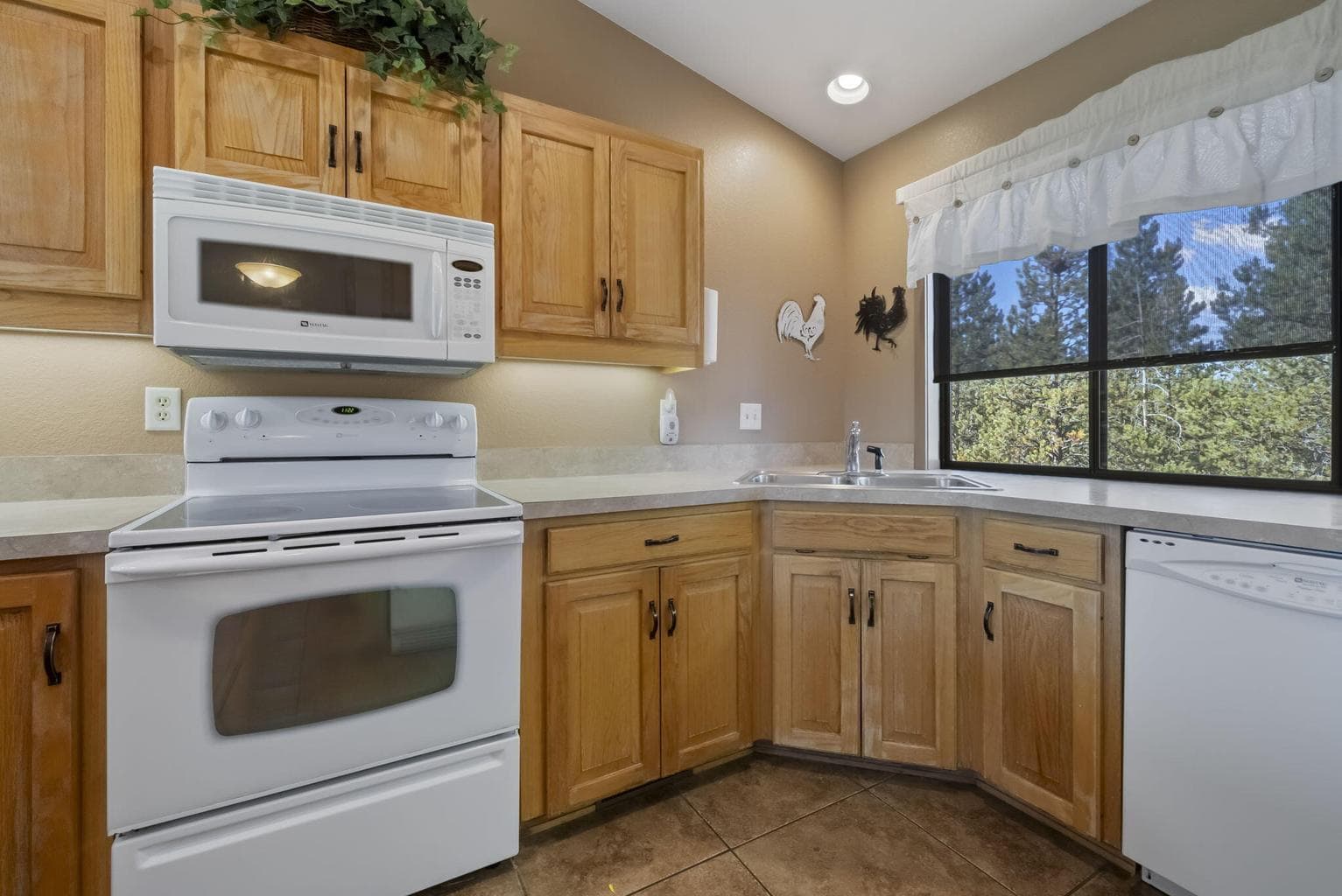 Photo of 57766 Umpqua Lane 18 of 68