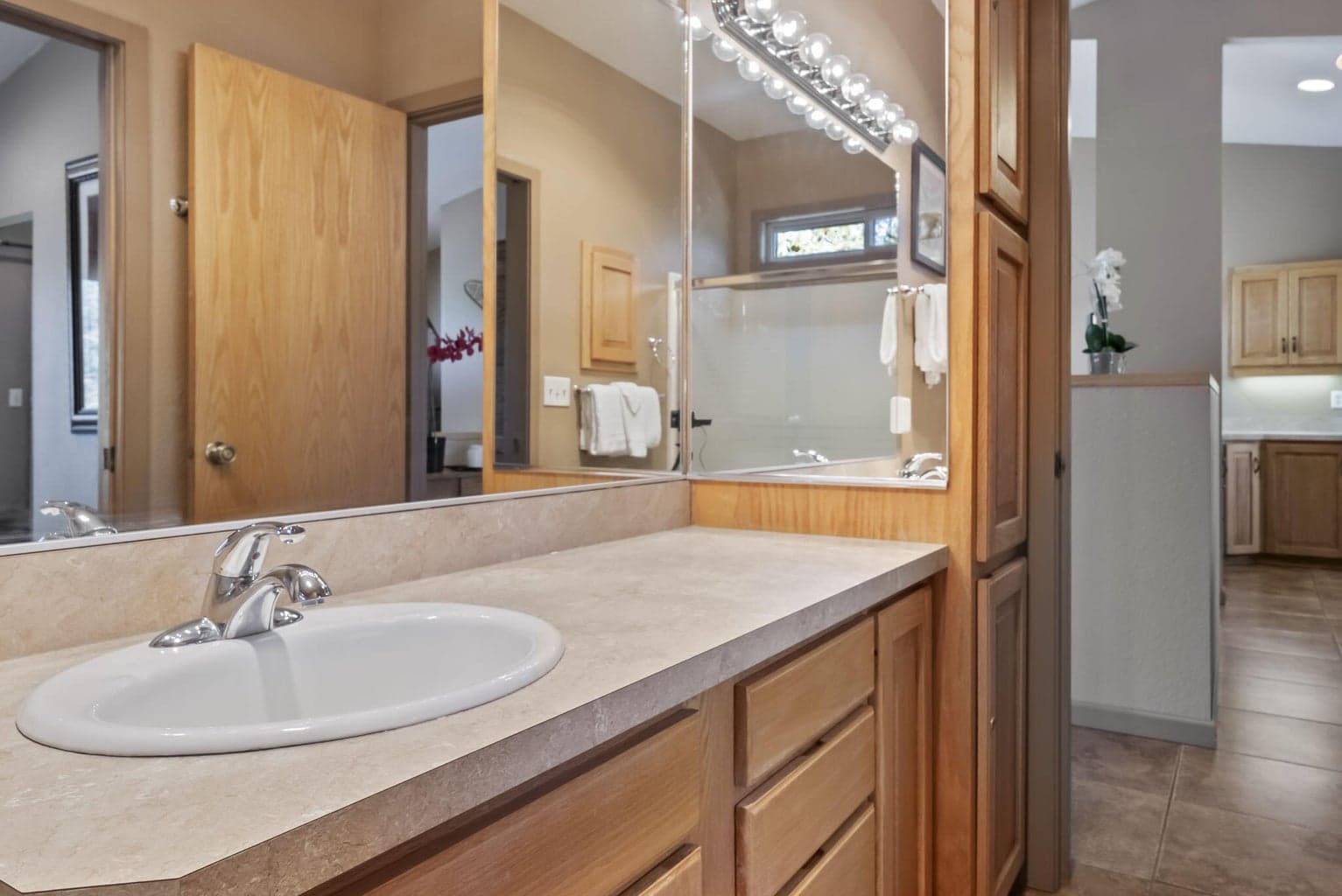 Photo of 57766 Umpqua Lane 24 of 68