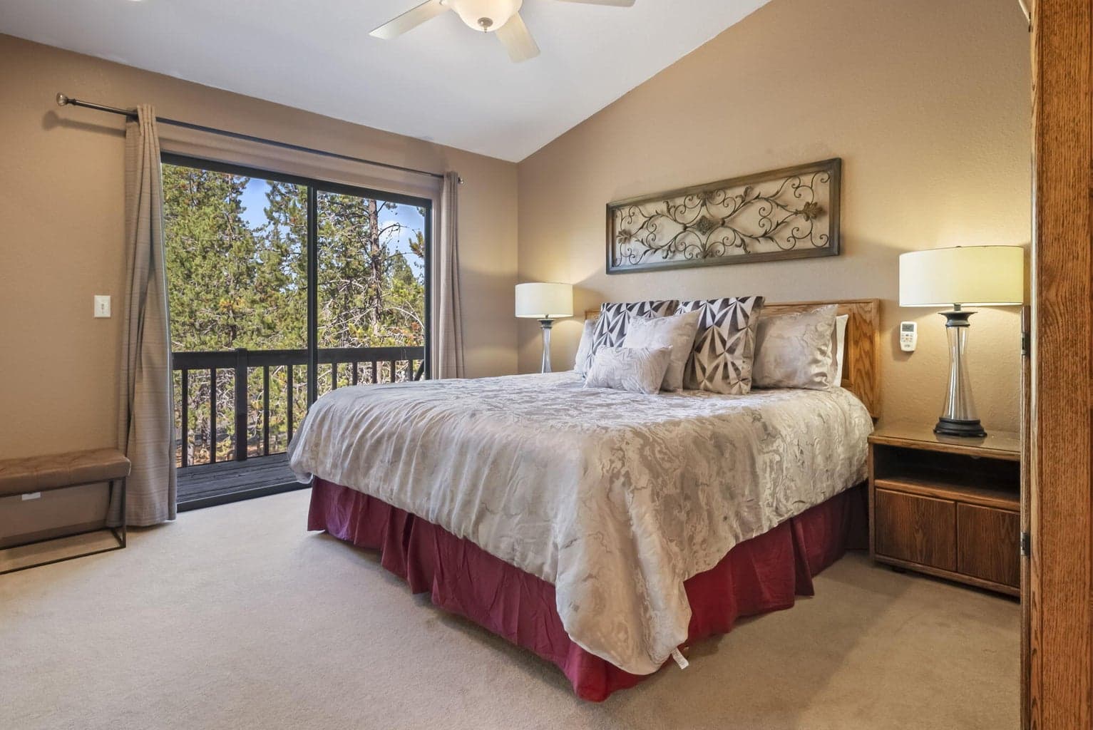 Photo of 57766 Umpqua Lane 25 of 68