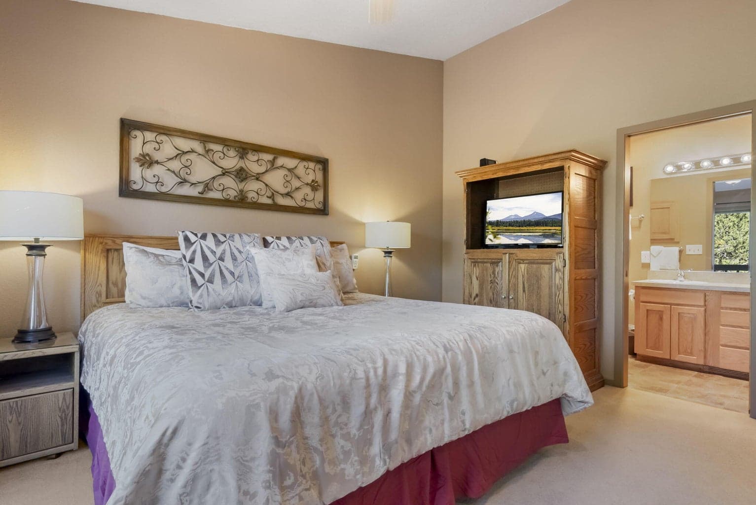 Photo of 57766 Umpqua Lane 28 of 68