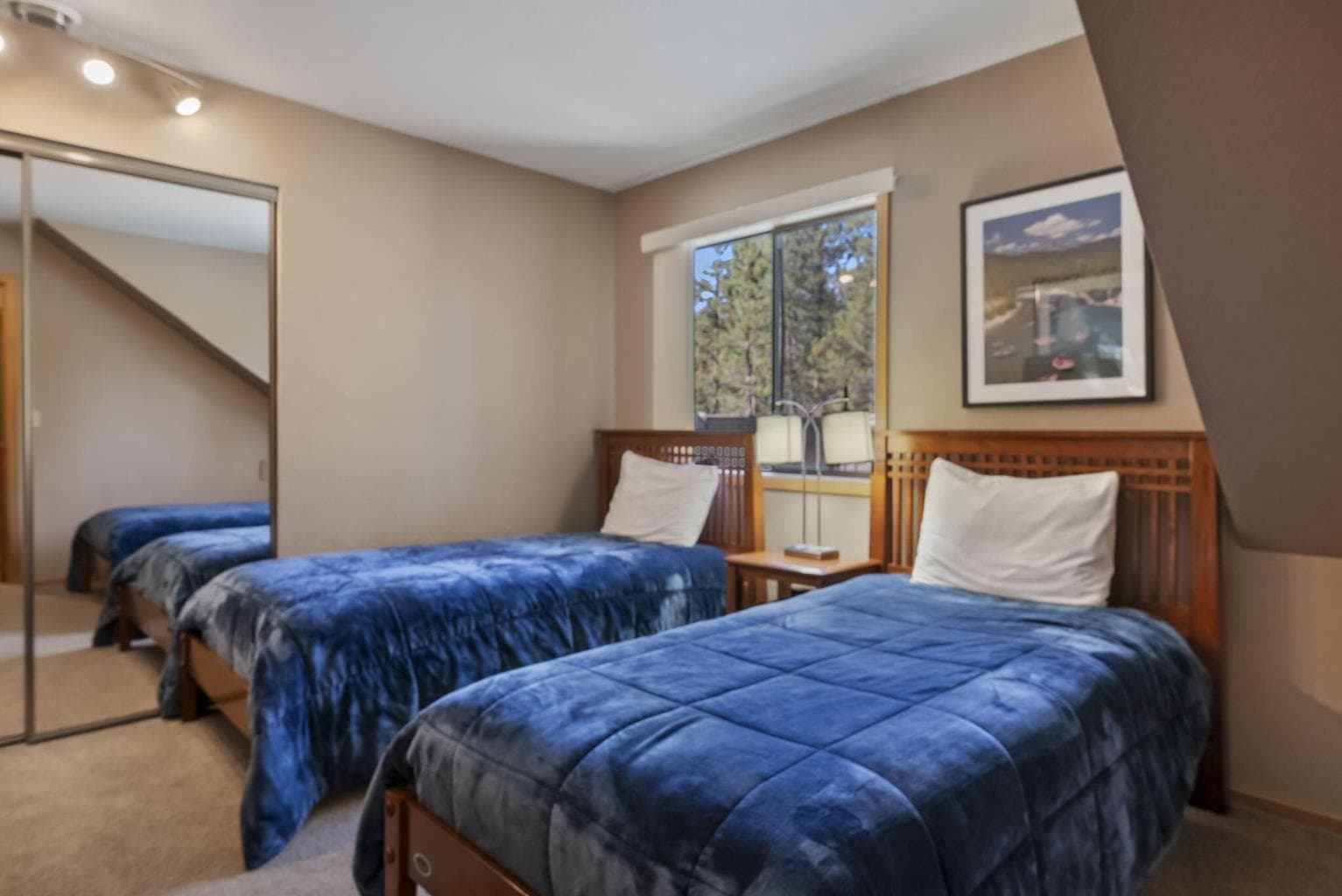 Photo of 57766 Umpqua Lane 36 of 68