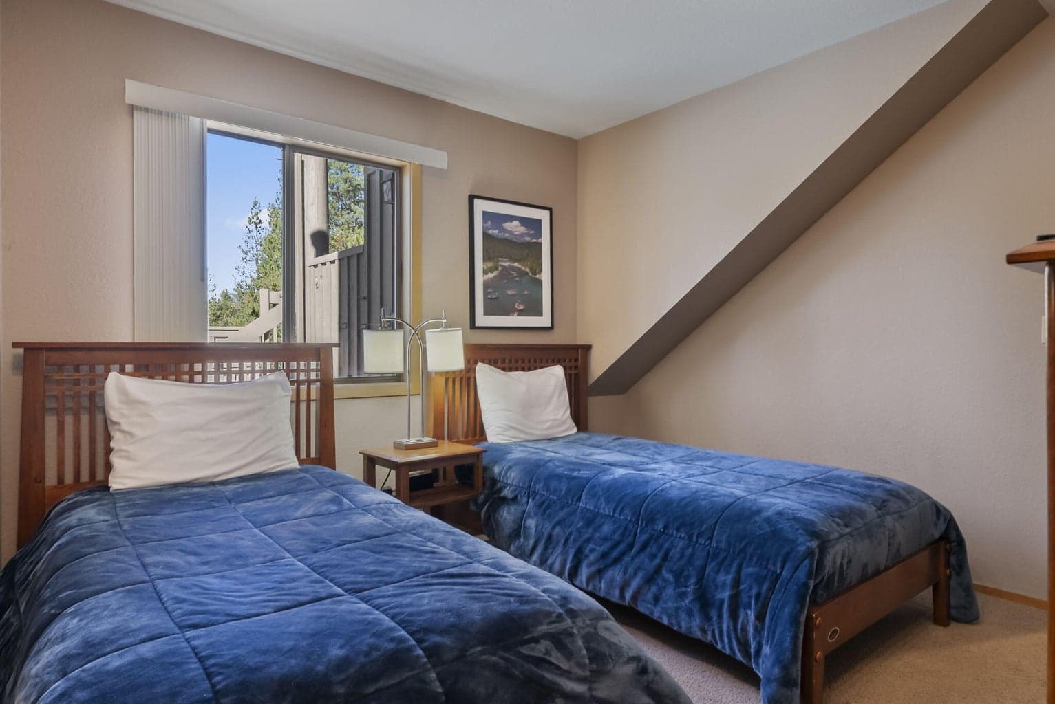 Photo of 57766 Umpqua Lane 37 of 68
