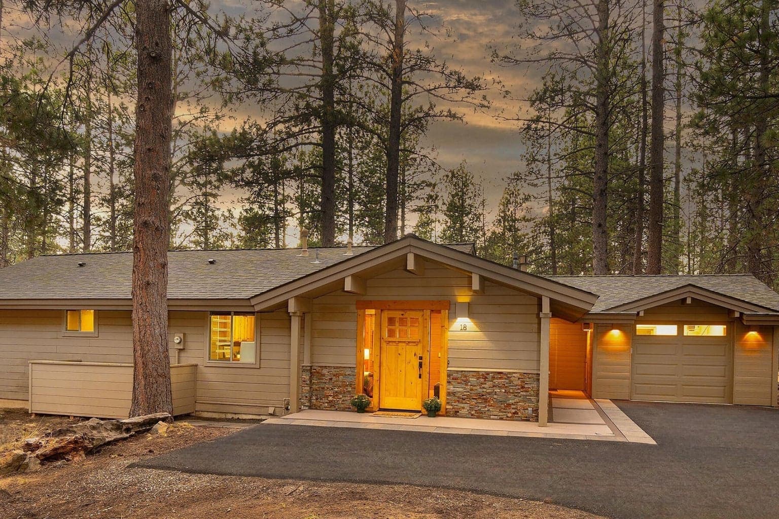 Photo of 57400 Quartz Mountain Lane 1 of 25