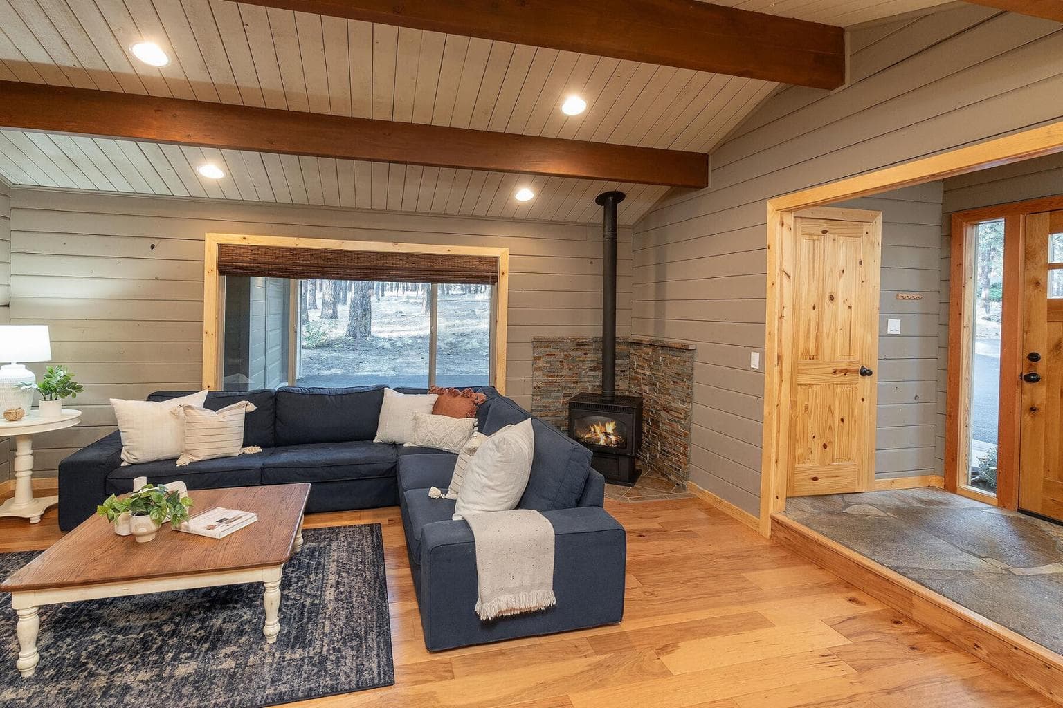 Photo of 57400 Quartz Mountain Lane 5 of 25