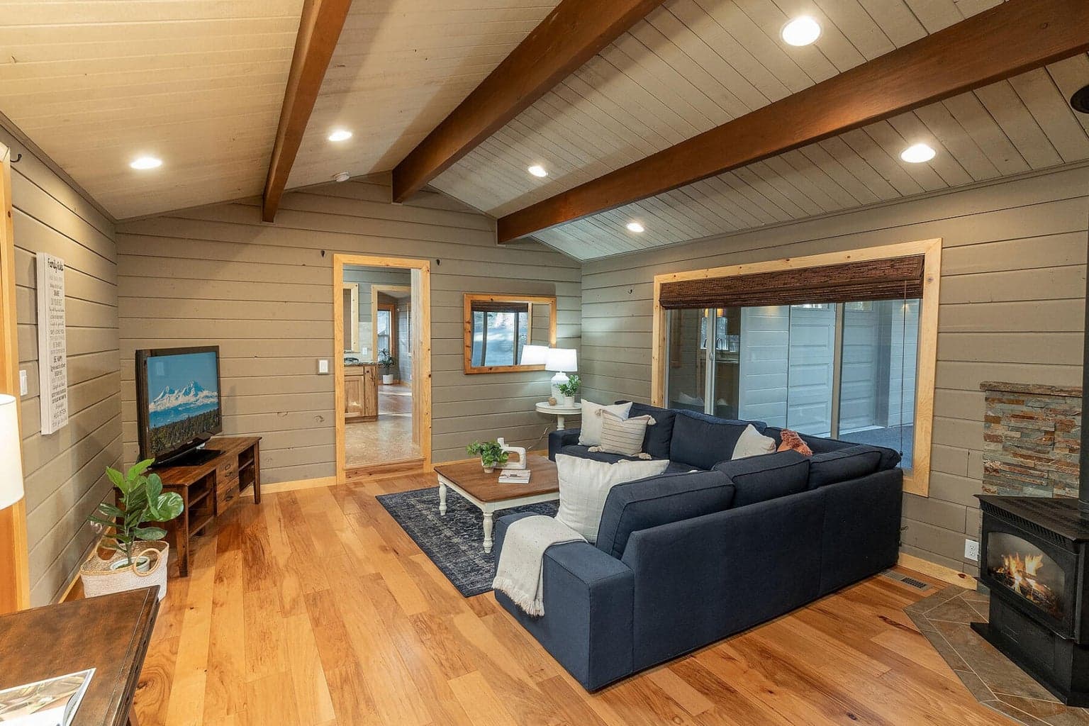 Photo of 57400 Quartz Mountain Lane 7 of 25