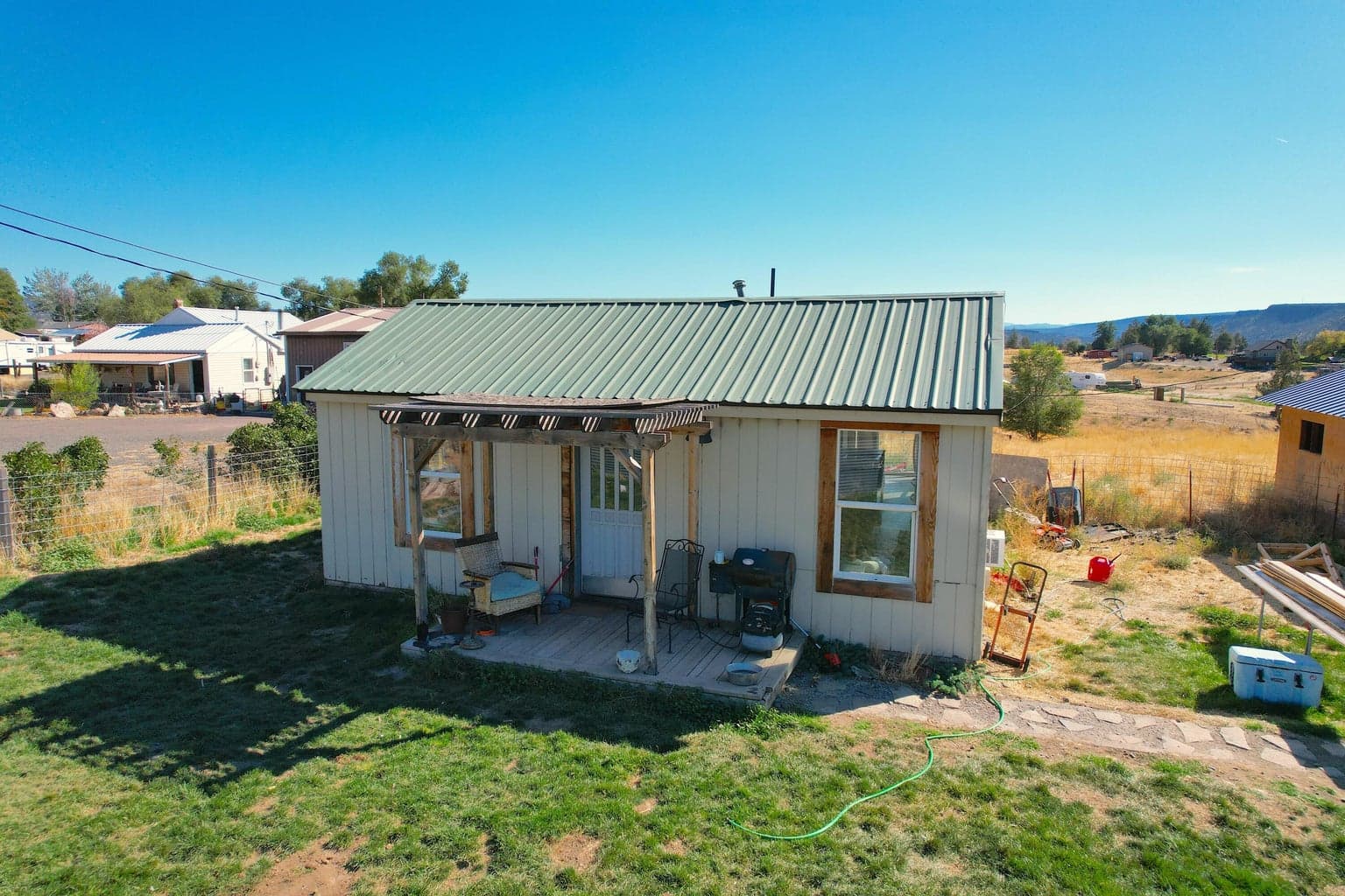 Photo of 696 Barnes 2 of 23