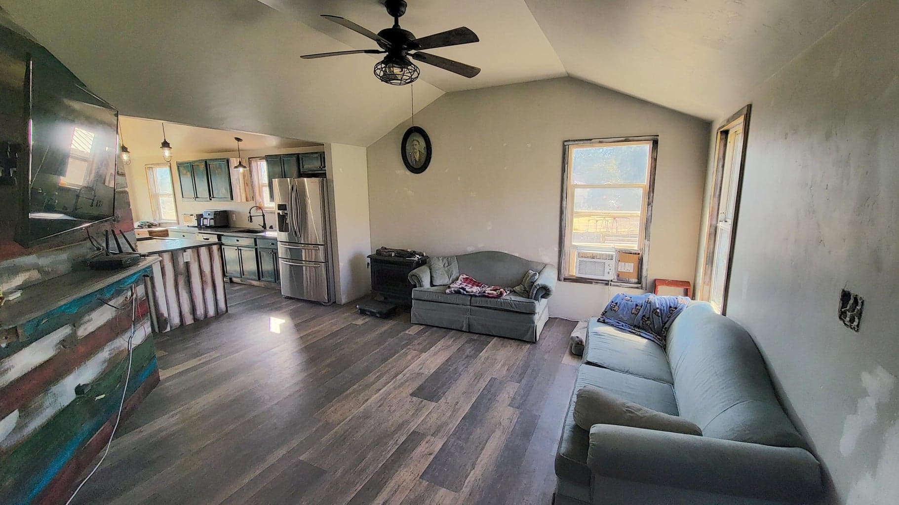 Photo of 696 Barnes 5 of 23