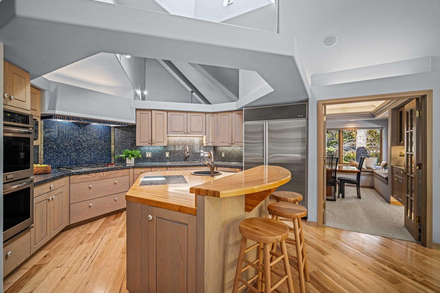 Photo of 57650 Tan Oak Lane 9 of 52