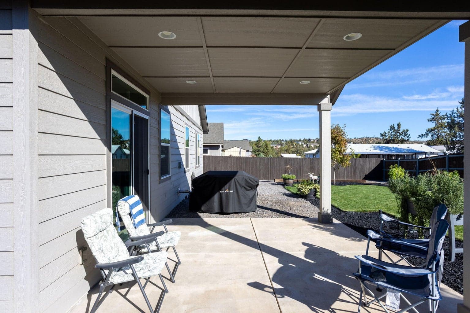 Photo of 805 SE Dacotah Court 25 of 34