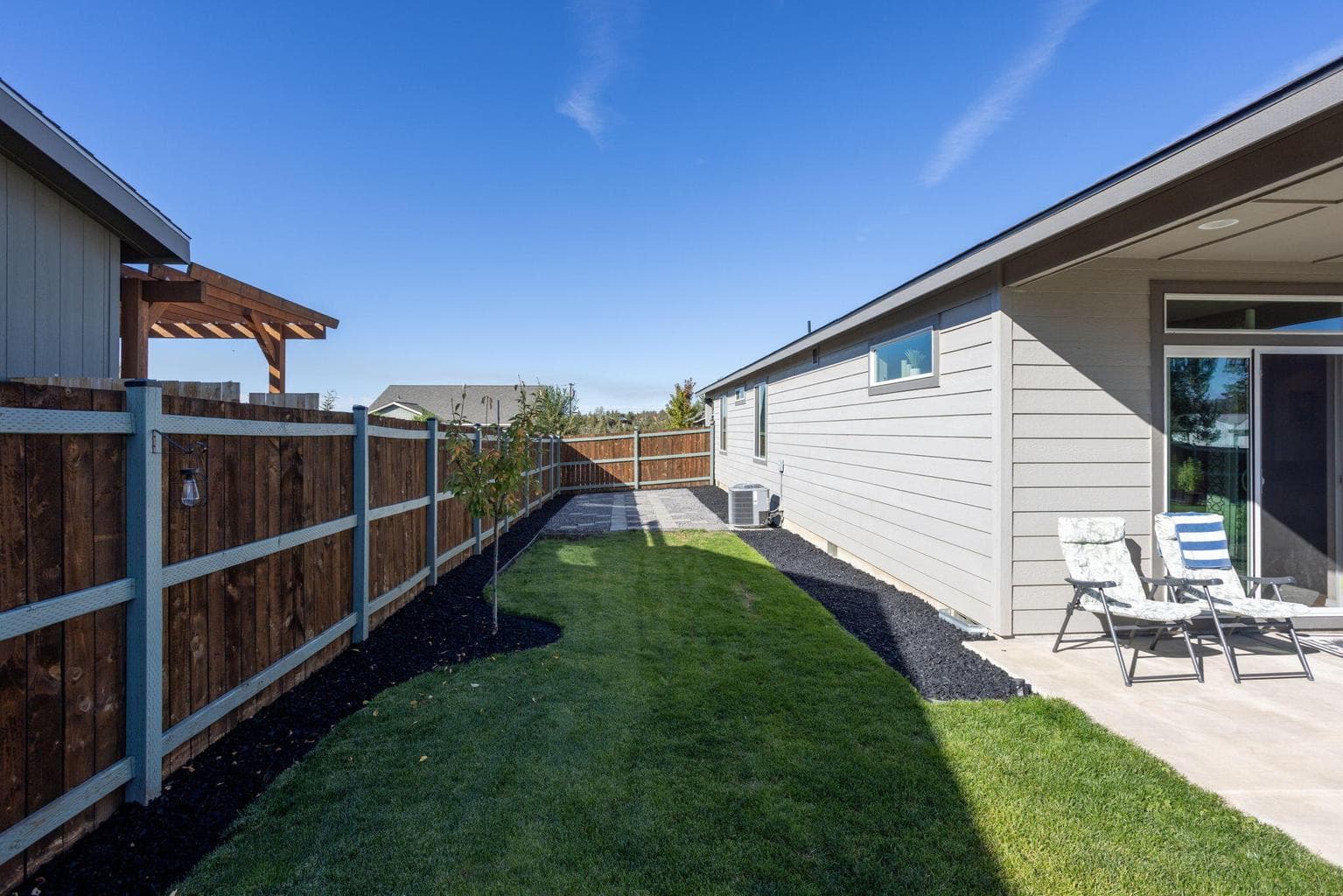 Photo of 805 SE Dacotah Court 27 of 34