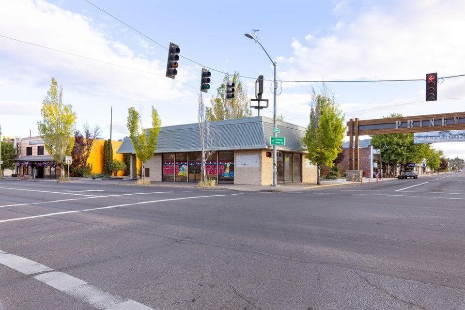 Photo of 103 3rd 1 of 27