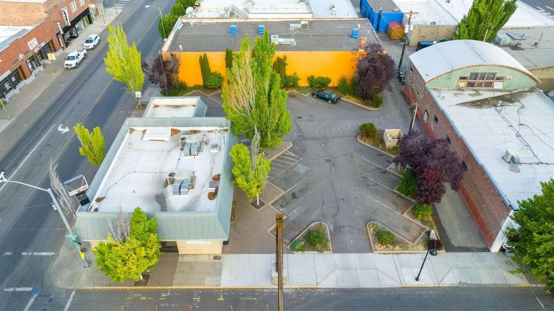 Photo of 103 NW 3rd Street 18 of 27