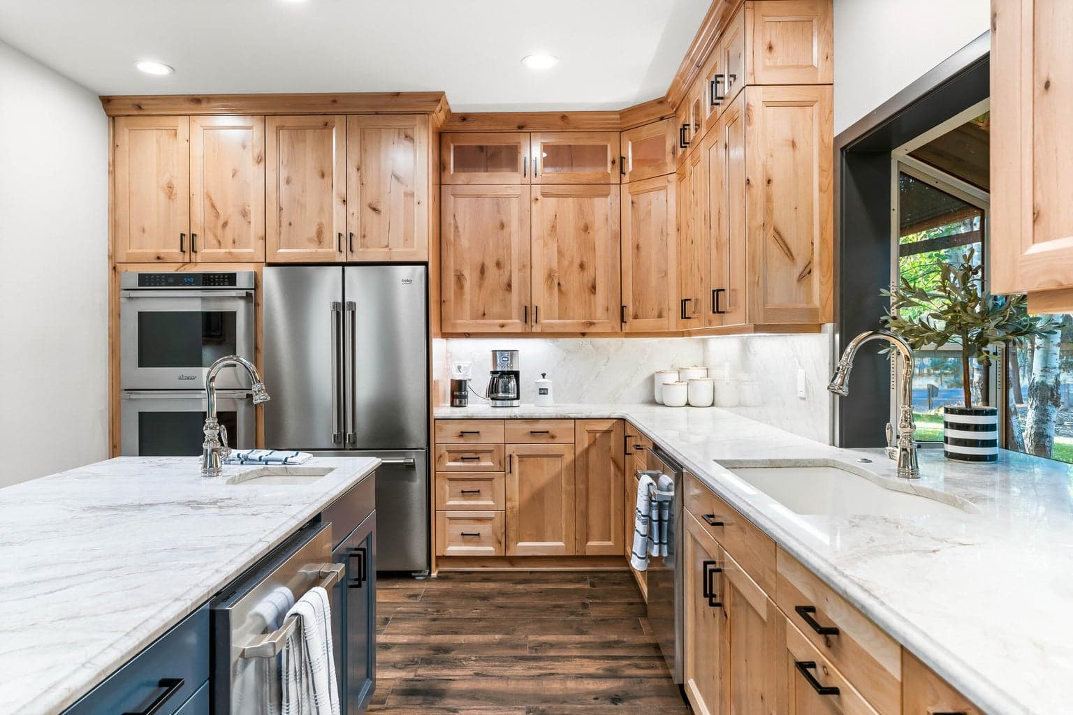A new stainless suite of kitchen appliances serves the chef and the cleanup crew in your life!