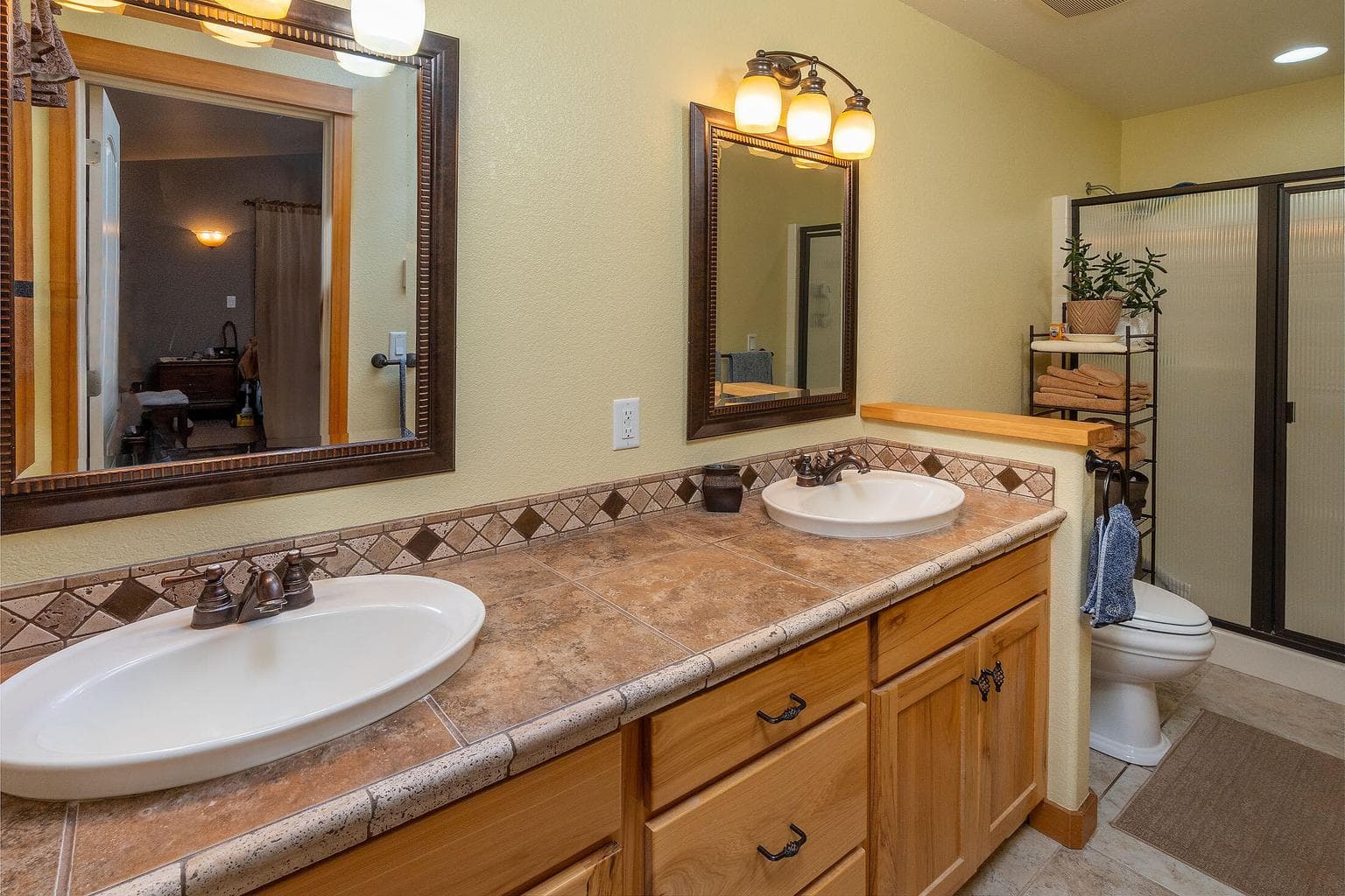 Photo of 6853 SE Jerry Drive 25 of 36