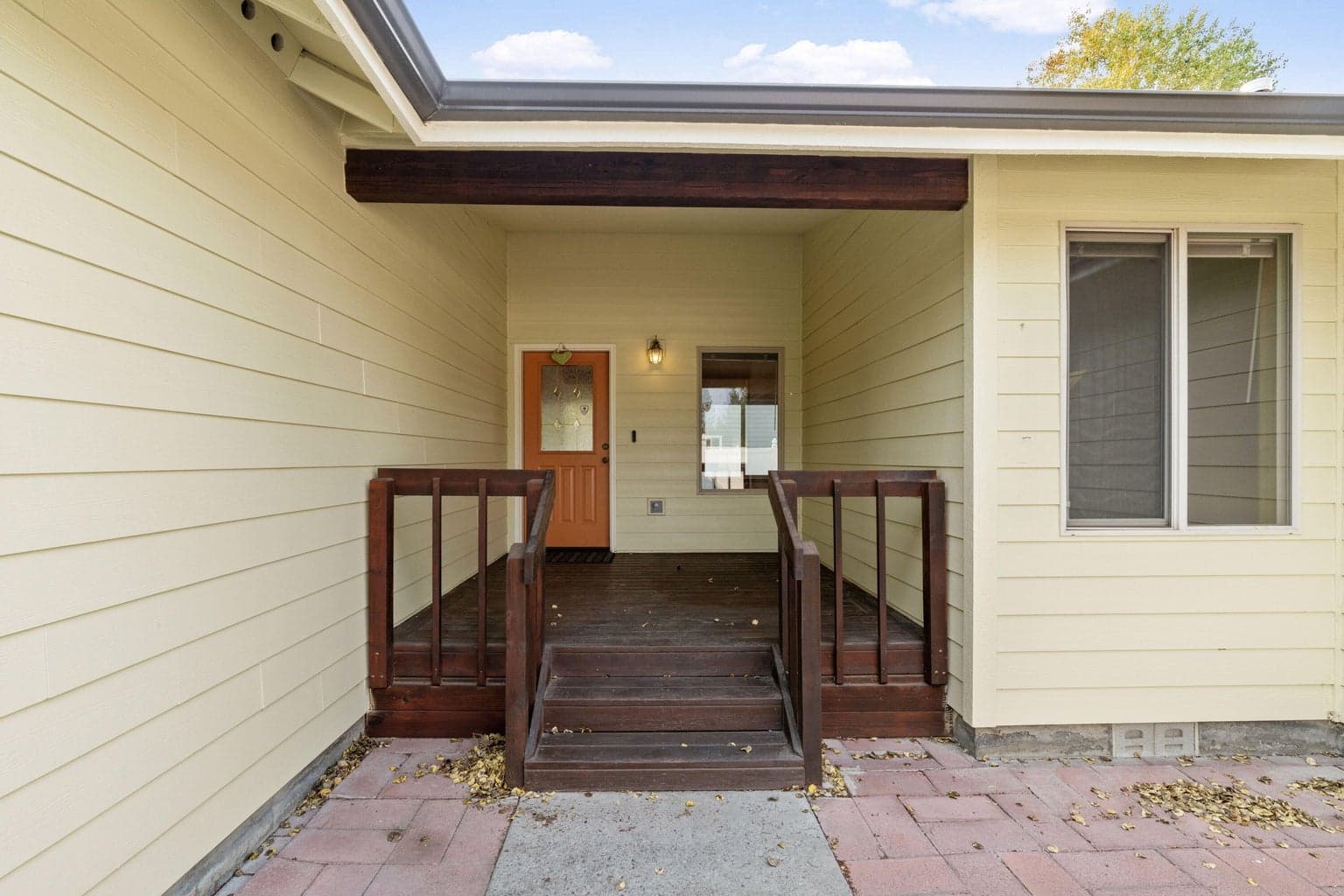 Photo of 16696 Oakridge 3 of 36