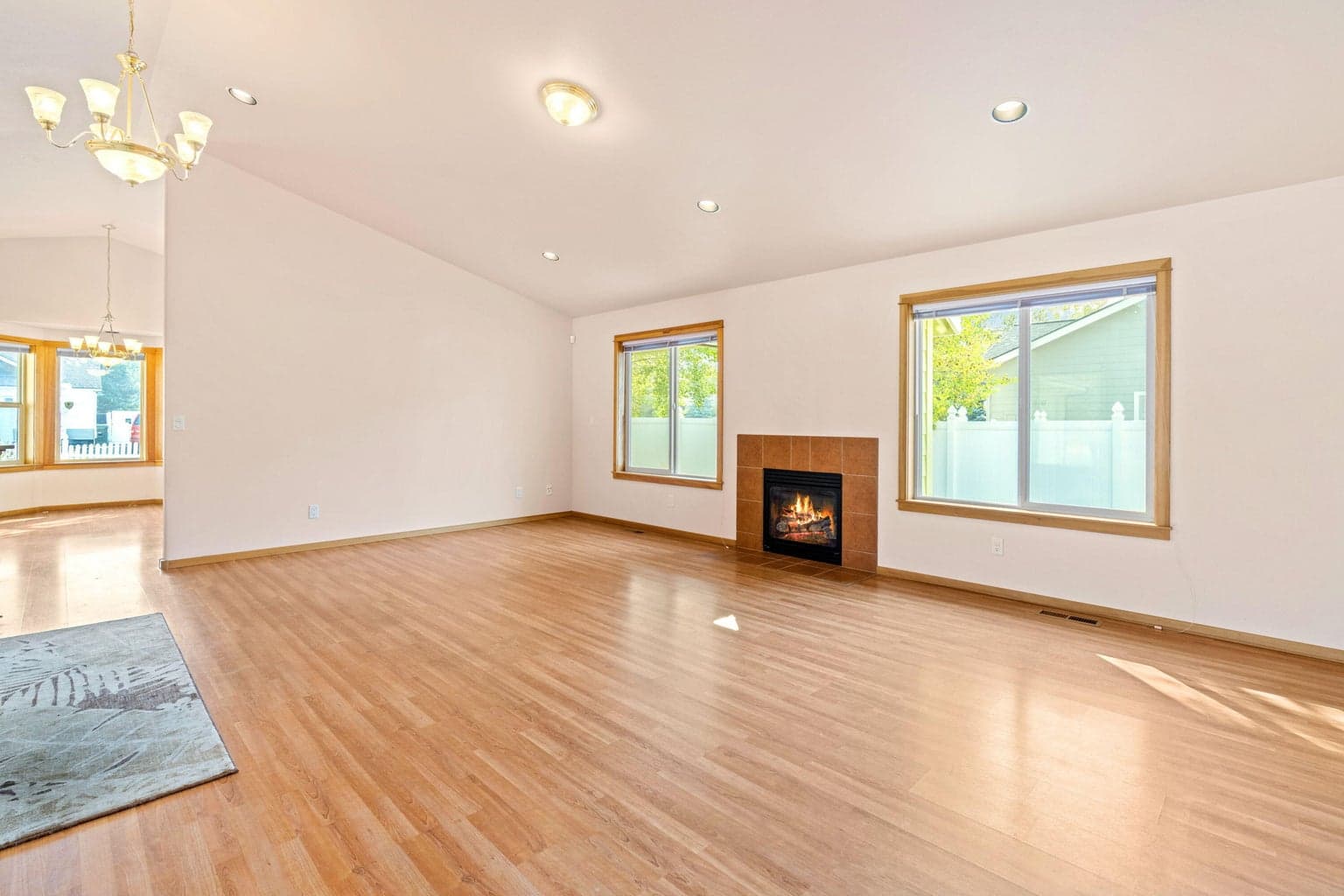 Photo of 16696 Oakridge Place 6 of 36