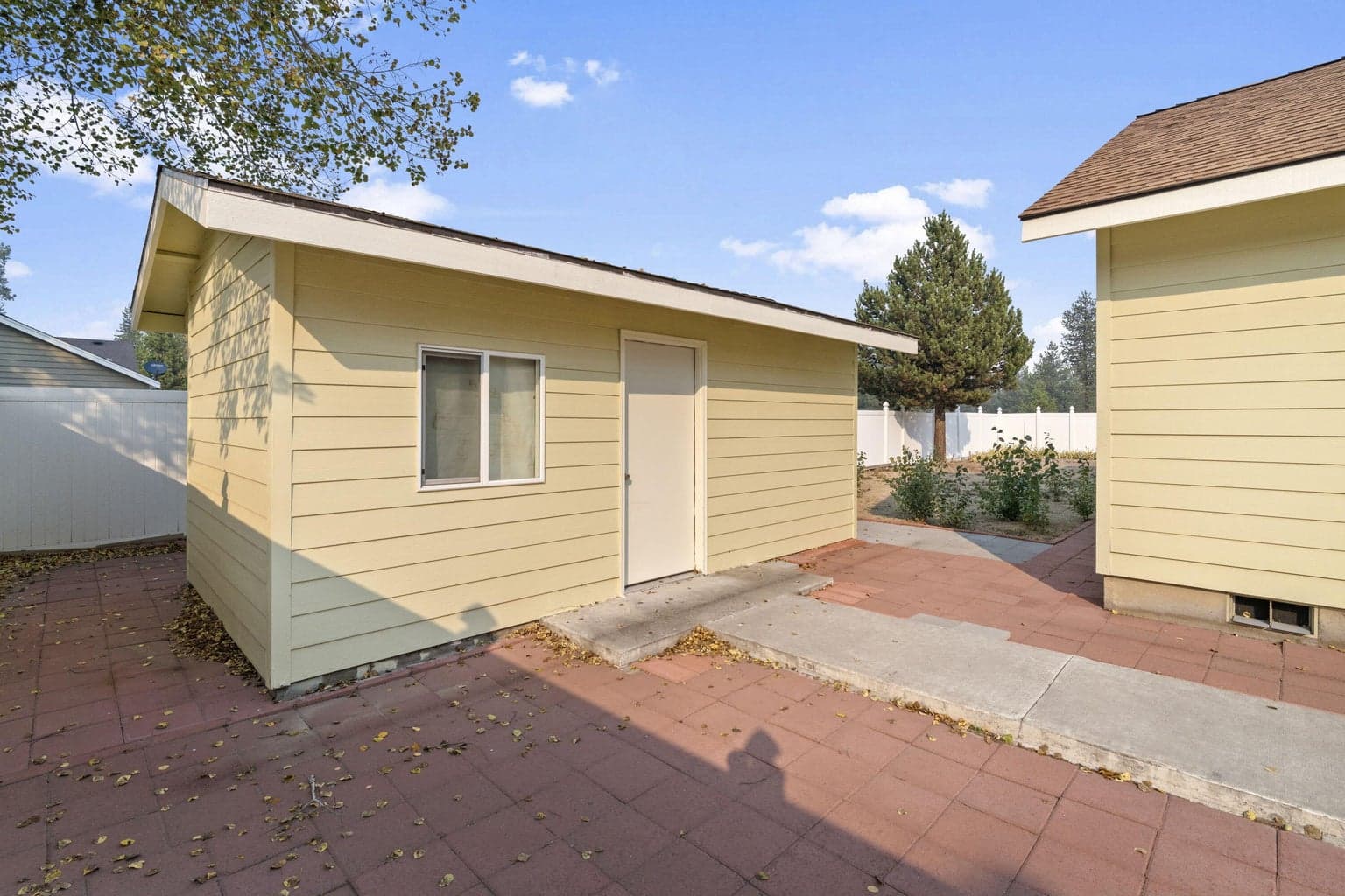 Photo of 16696 Oakridge Place 31 of 36