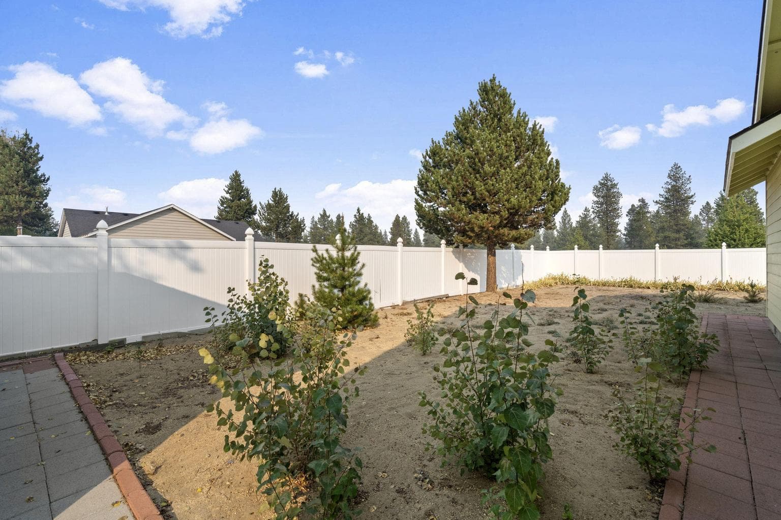 Photo of 16696 Oakridge Place 32 of 36