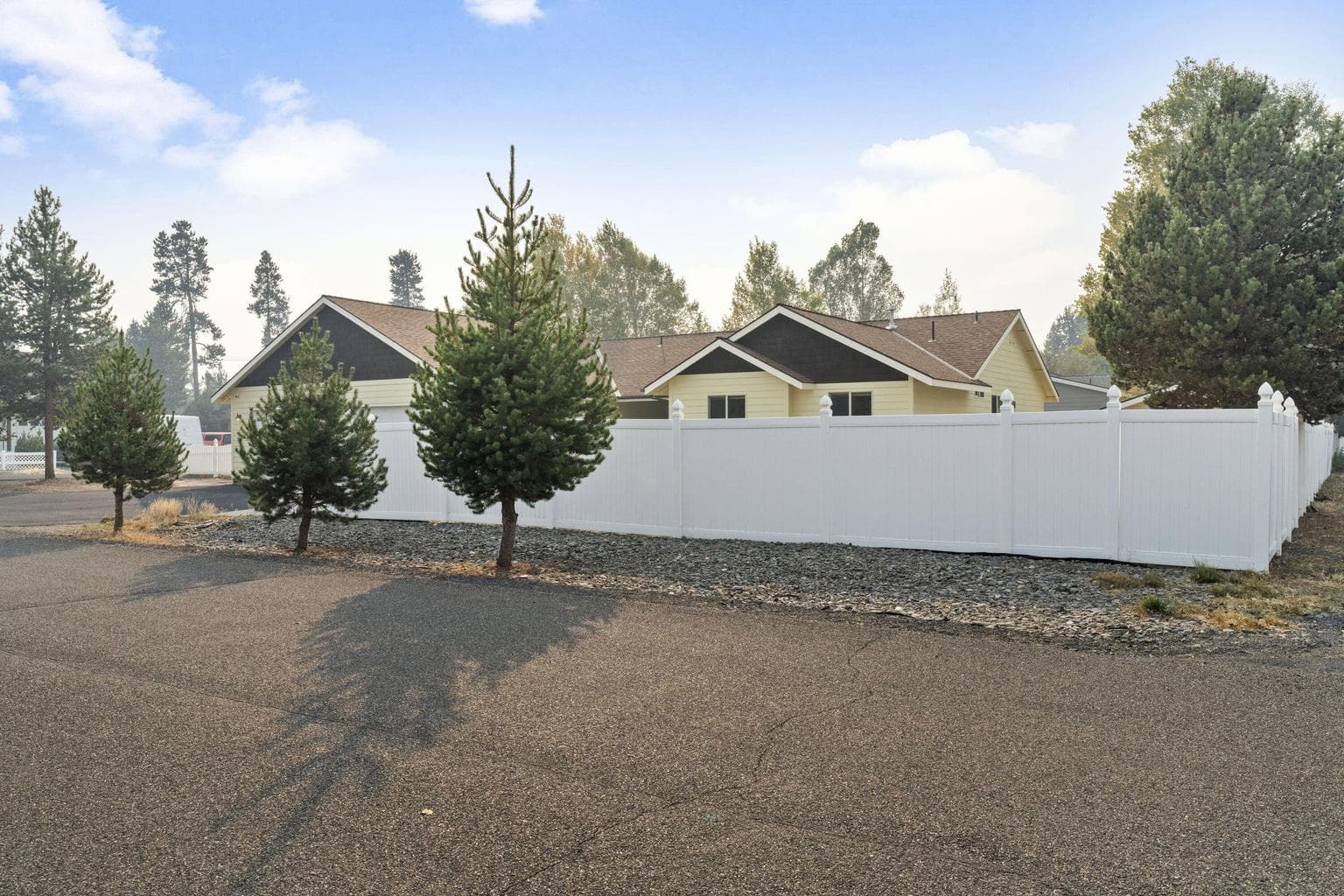 Photo of 16696 Oakridge Place 36 of 36