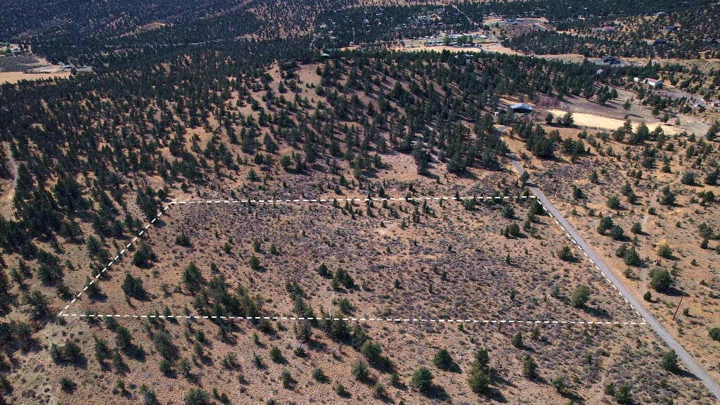 Photo of 10952 SE Spoke Lane 9 of 32