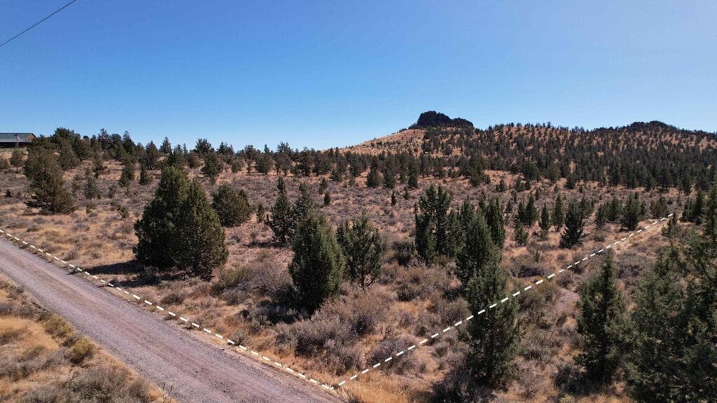 Photo of 10952 SE Spoke Lane 13 of 32