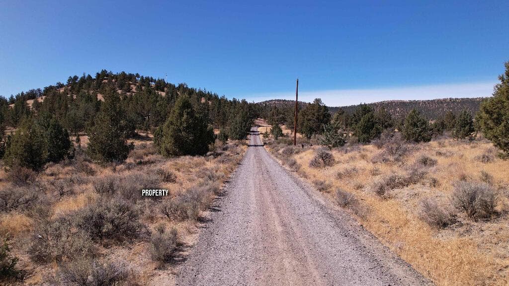 Photo of 10952 SE Spoke Lane 16 of 32