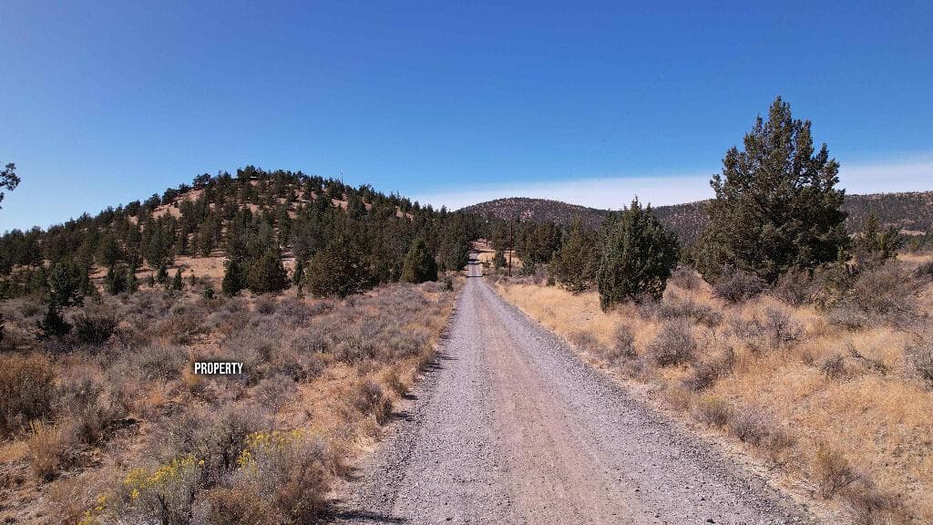 Photo of 10952 SE Spoke Lane 19 of 32