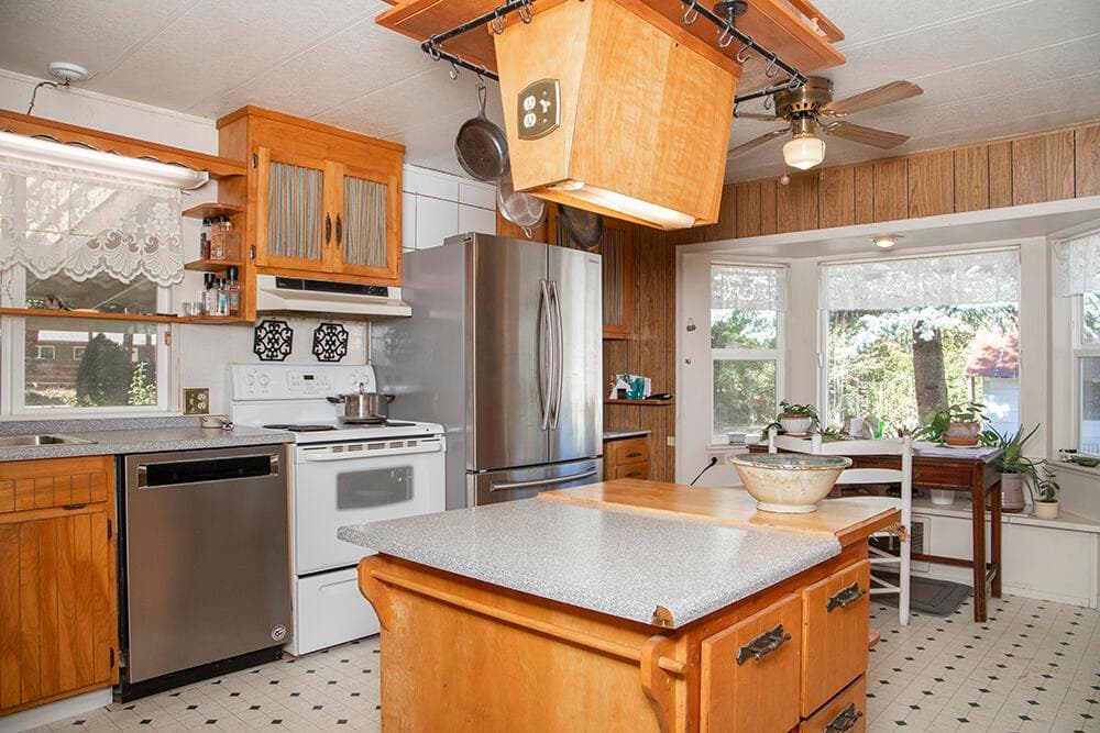 Photo of 1018 Thompson Creek 5 of 37