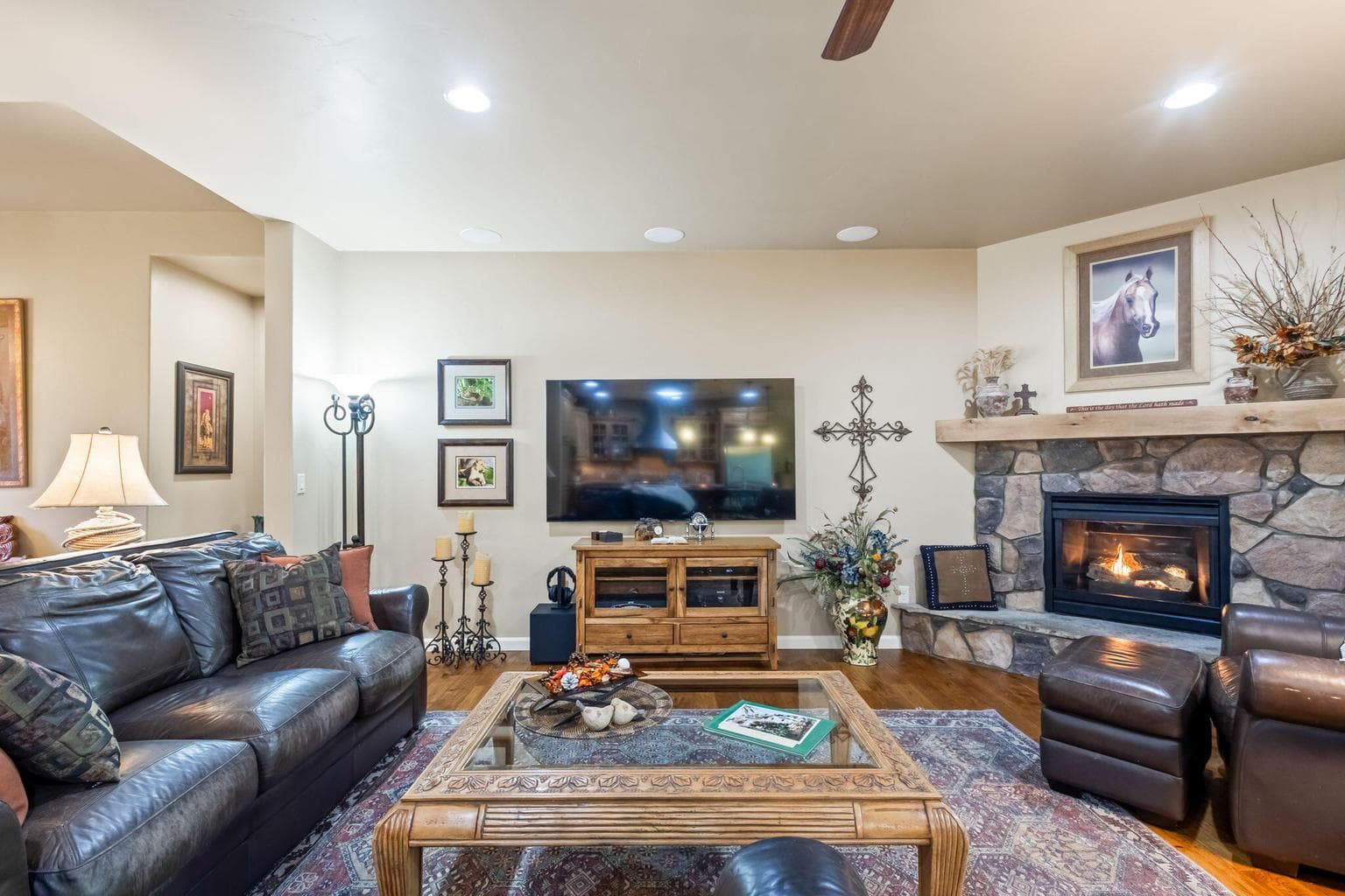 Photo of 370 Avocet Court 9 of 55