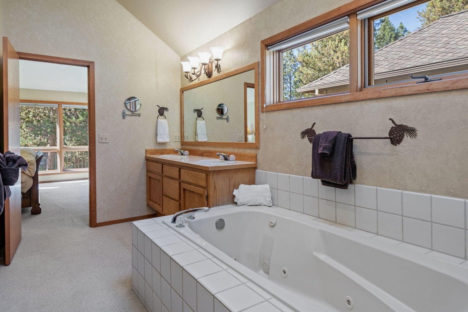 Photo of 17660 Bittern Lane 21 of 34