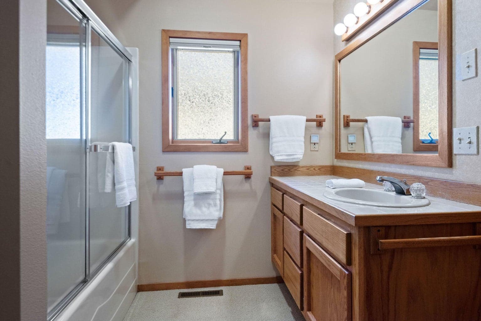 Photo of 17660 Bittern Lane 24 of 34