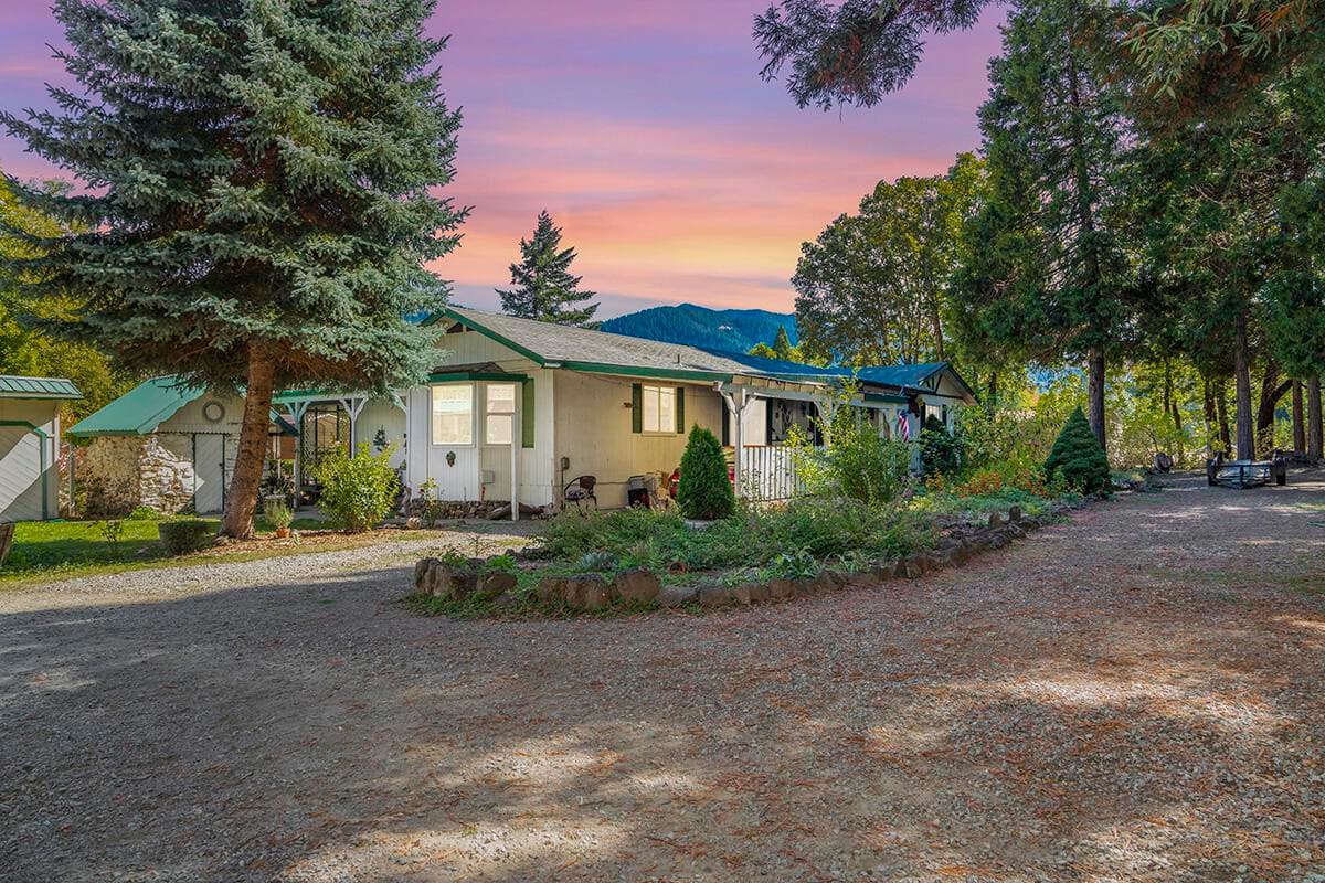 Photo of 1018 Thompson Creek 3 of 37