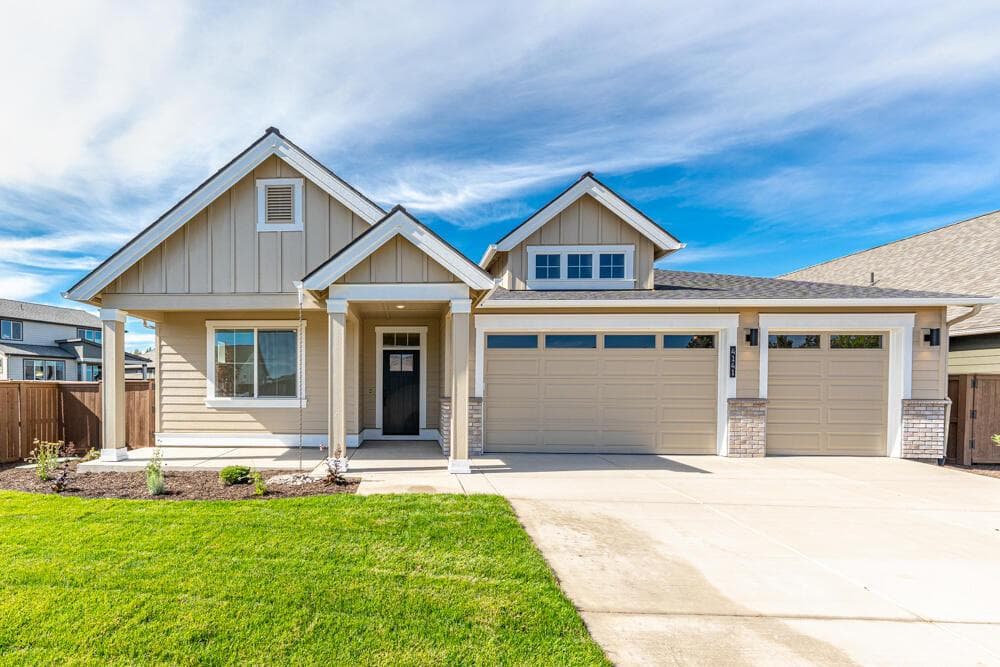 Photo of 4141 47th 1 of 26