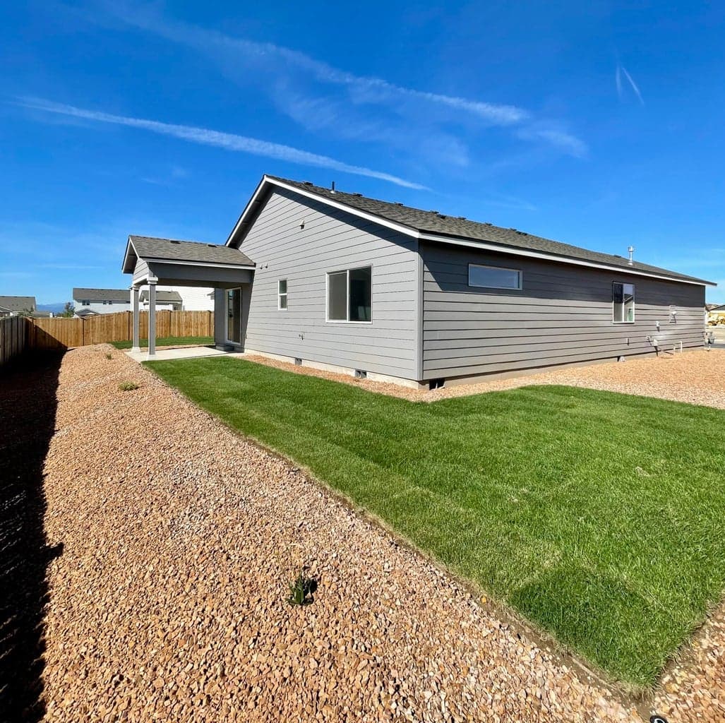 Photo of 315 NW Par Avenue 25 of 25