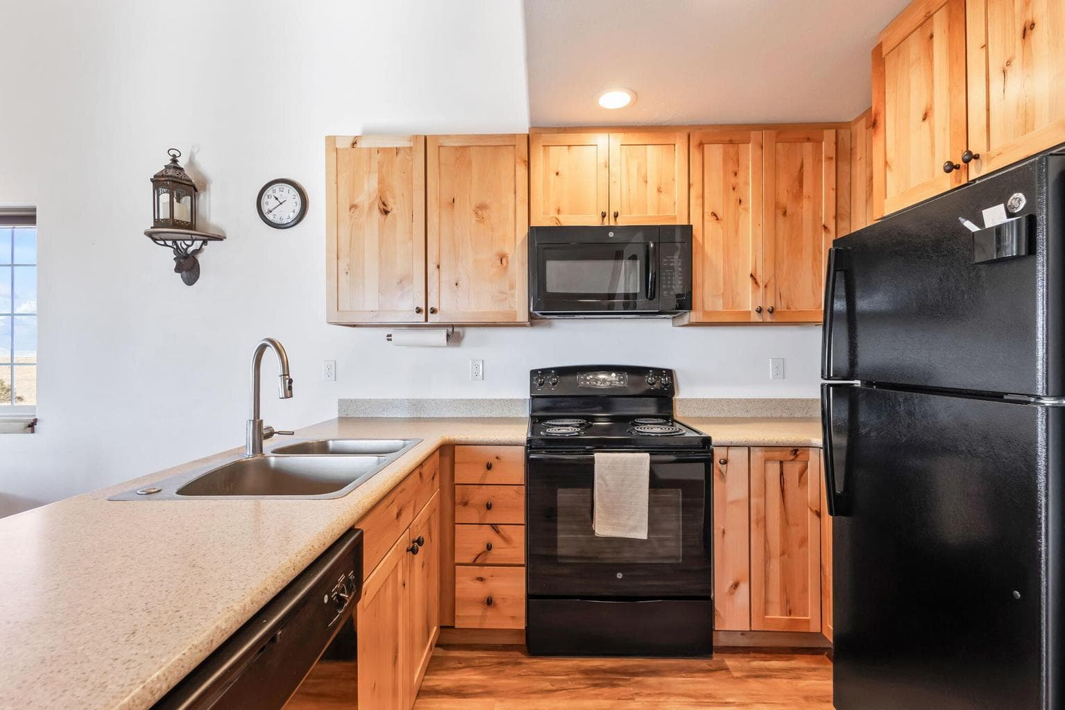 Full kitchen