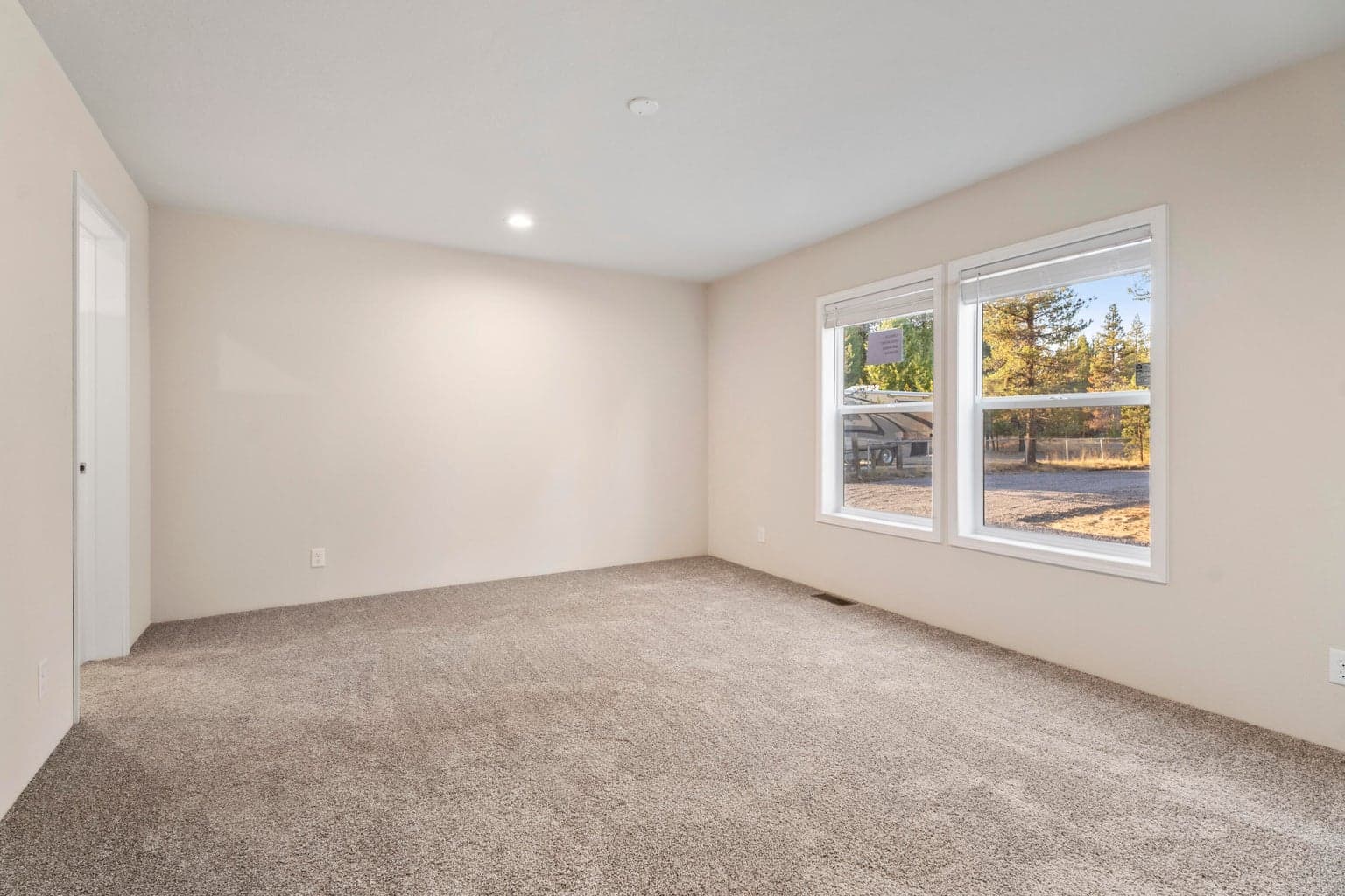 Photo of 16185 South Drive 10 of 27