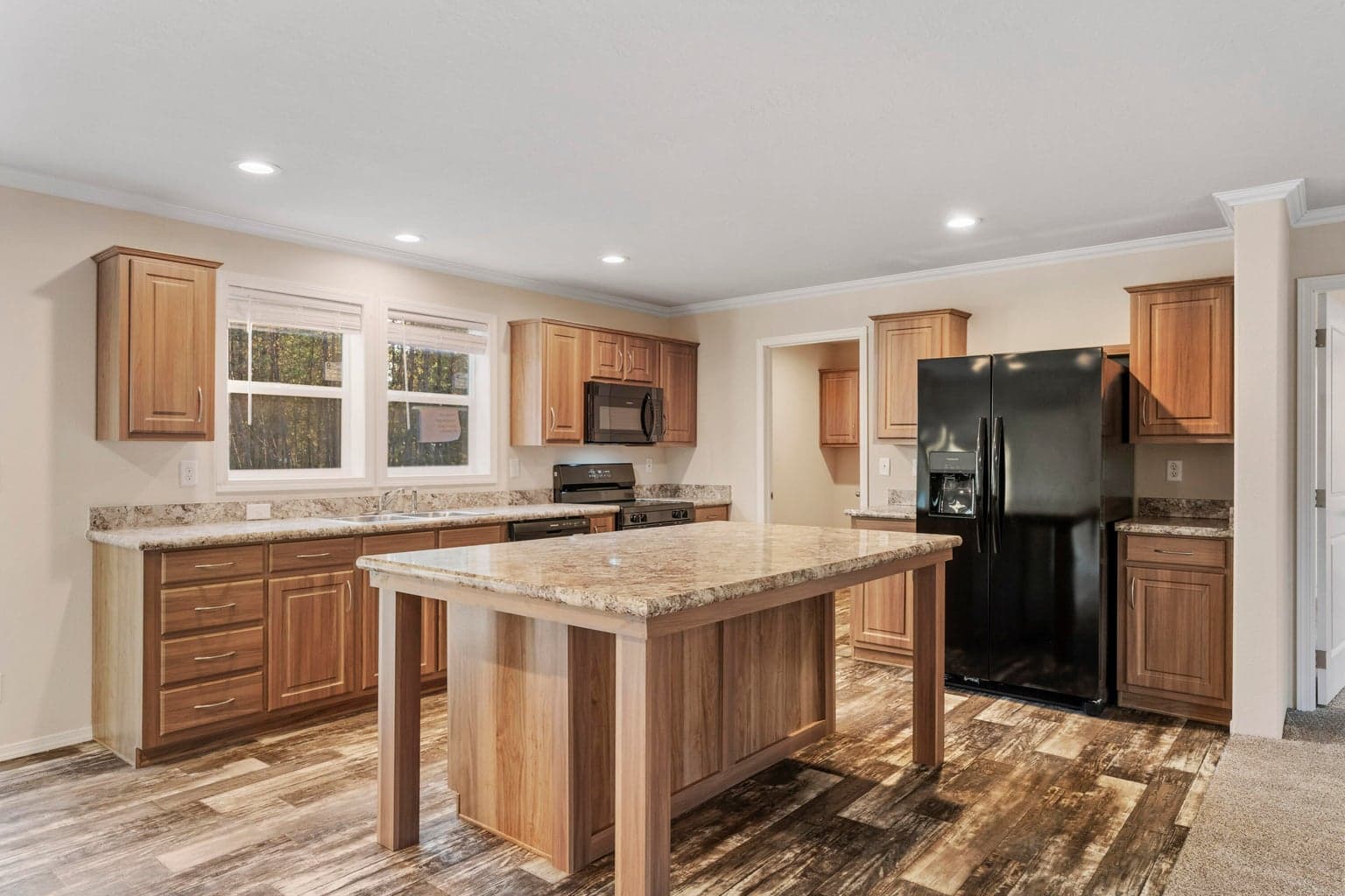 Photo of 16185 South Drive 7 of 27